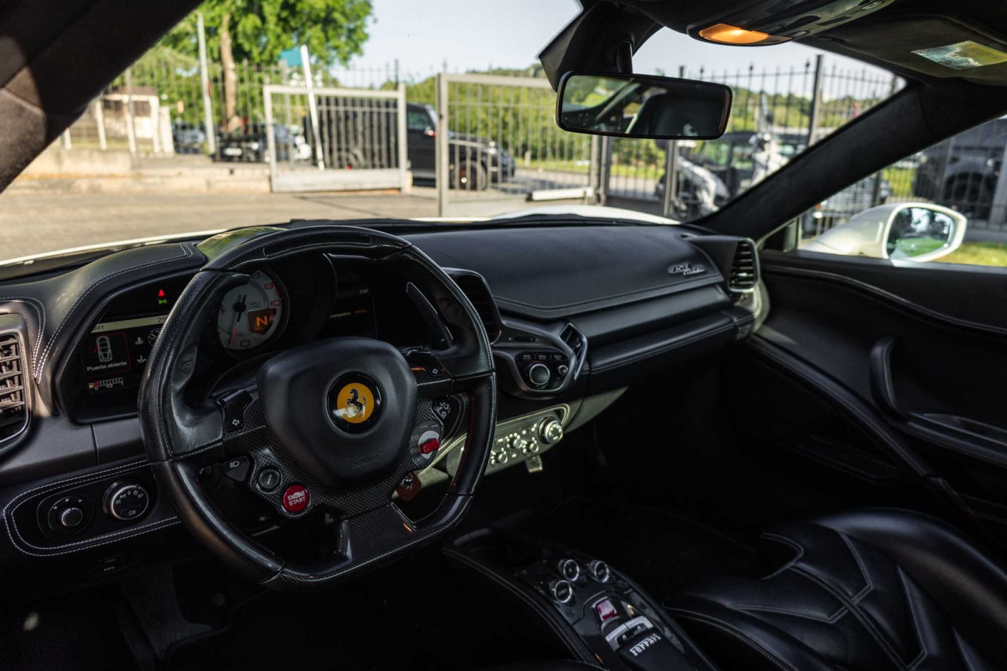 FERRARI 458 ITALIA