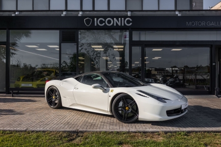 FERRARI 458 ITALIA