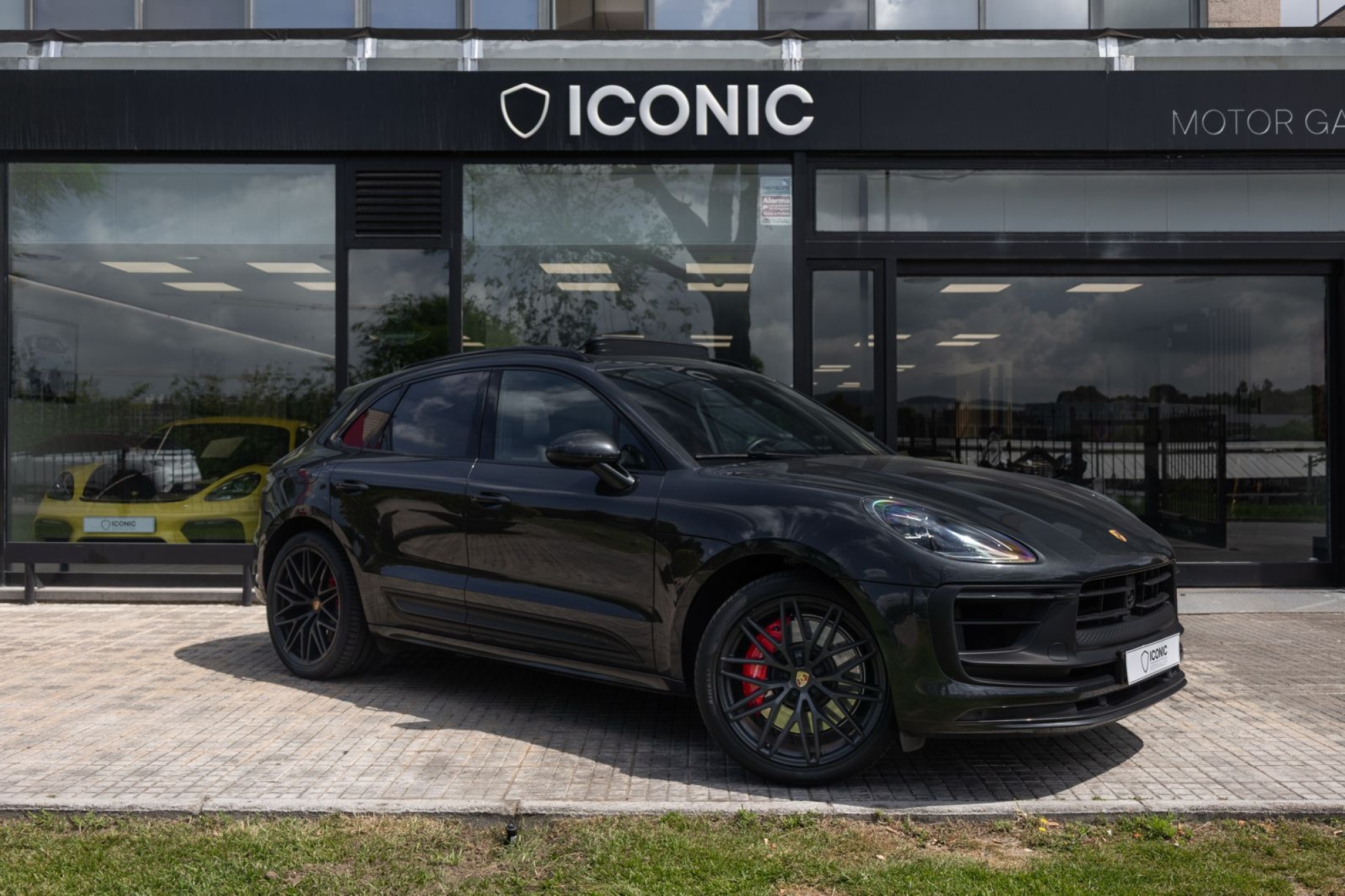 PORSCHE MACAN GTS