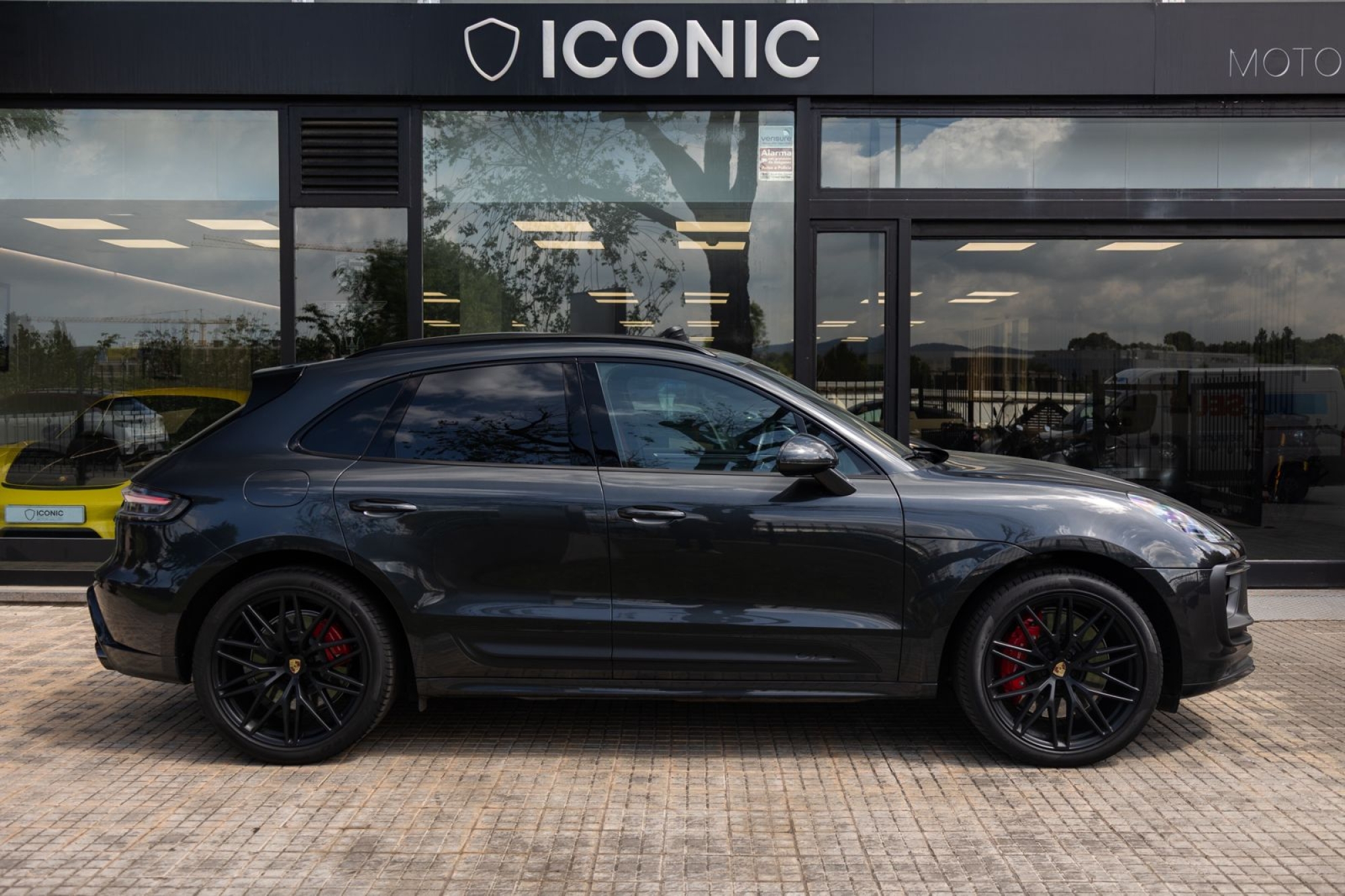 PORSCHE MACAN GTS