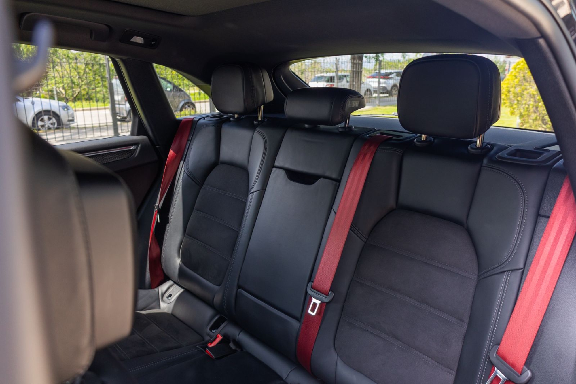 PORSCHE MACAN GTS