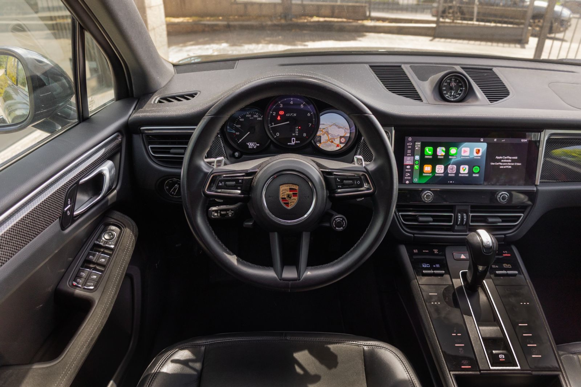 PORSCHE MACAN GTS