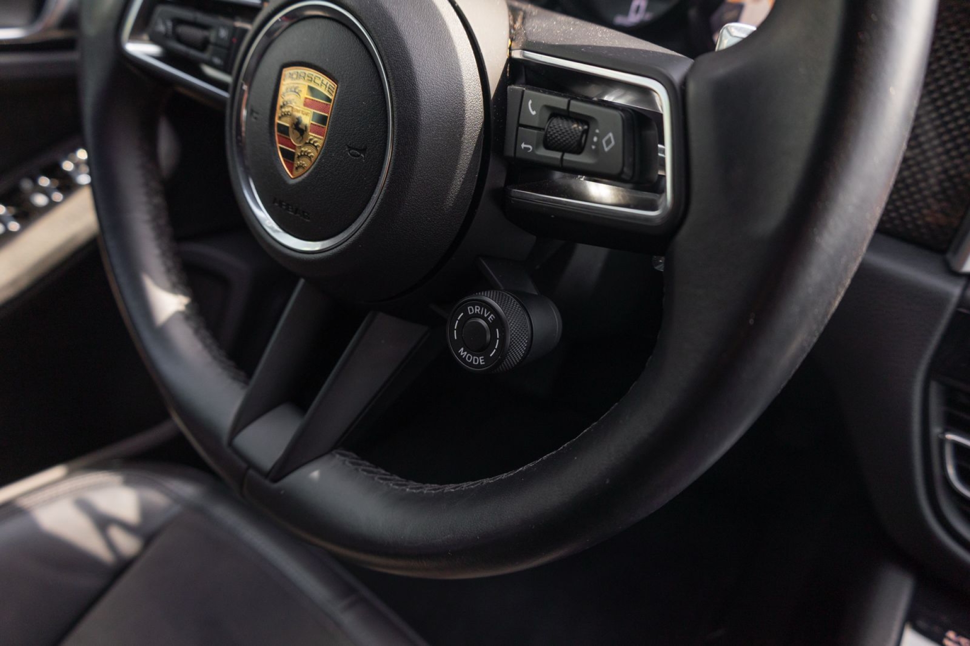 PORSCHE MACAN GTS