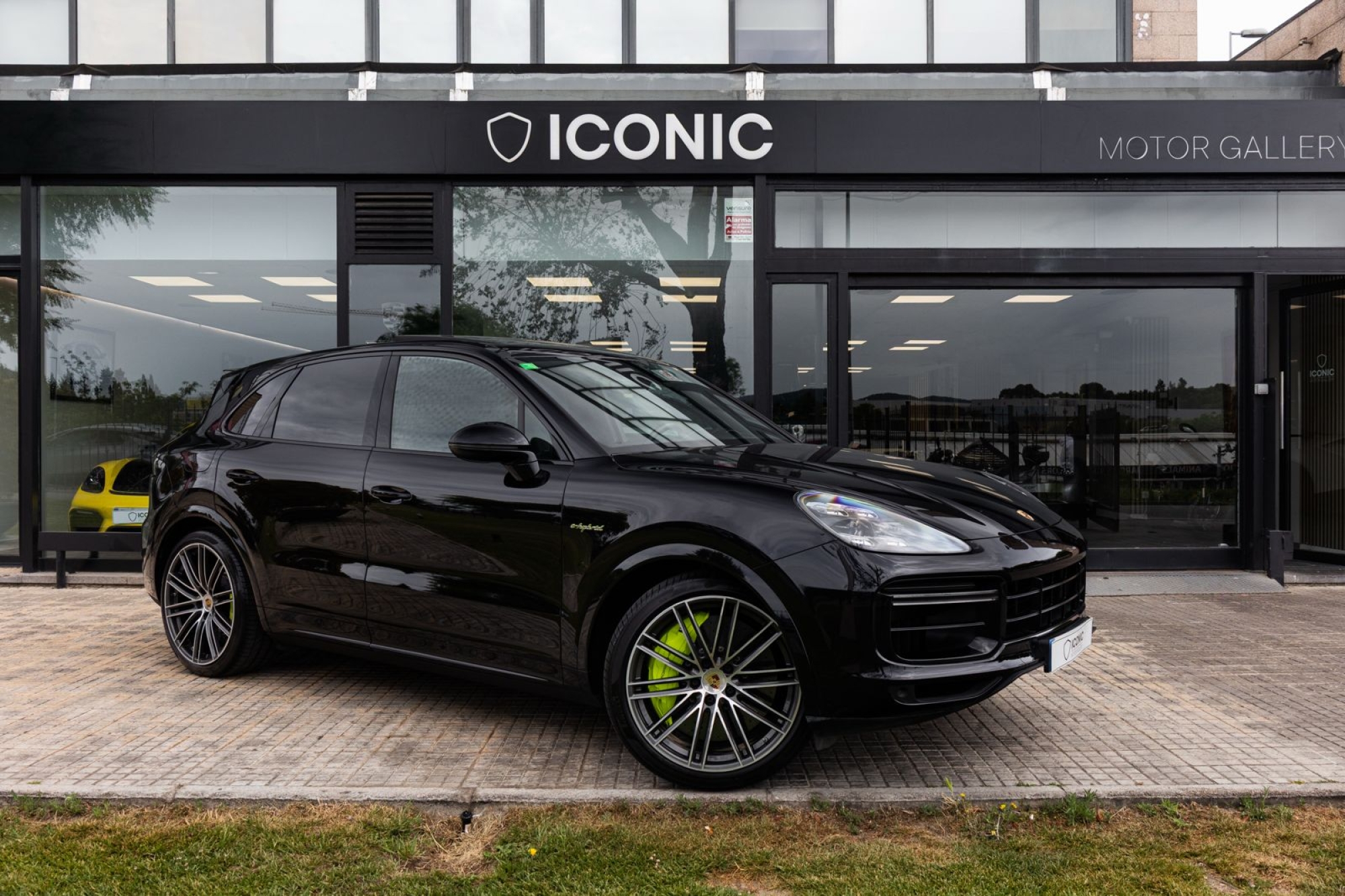 PORSCHE CAYENNE TURBO S E-HYBRID