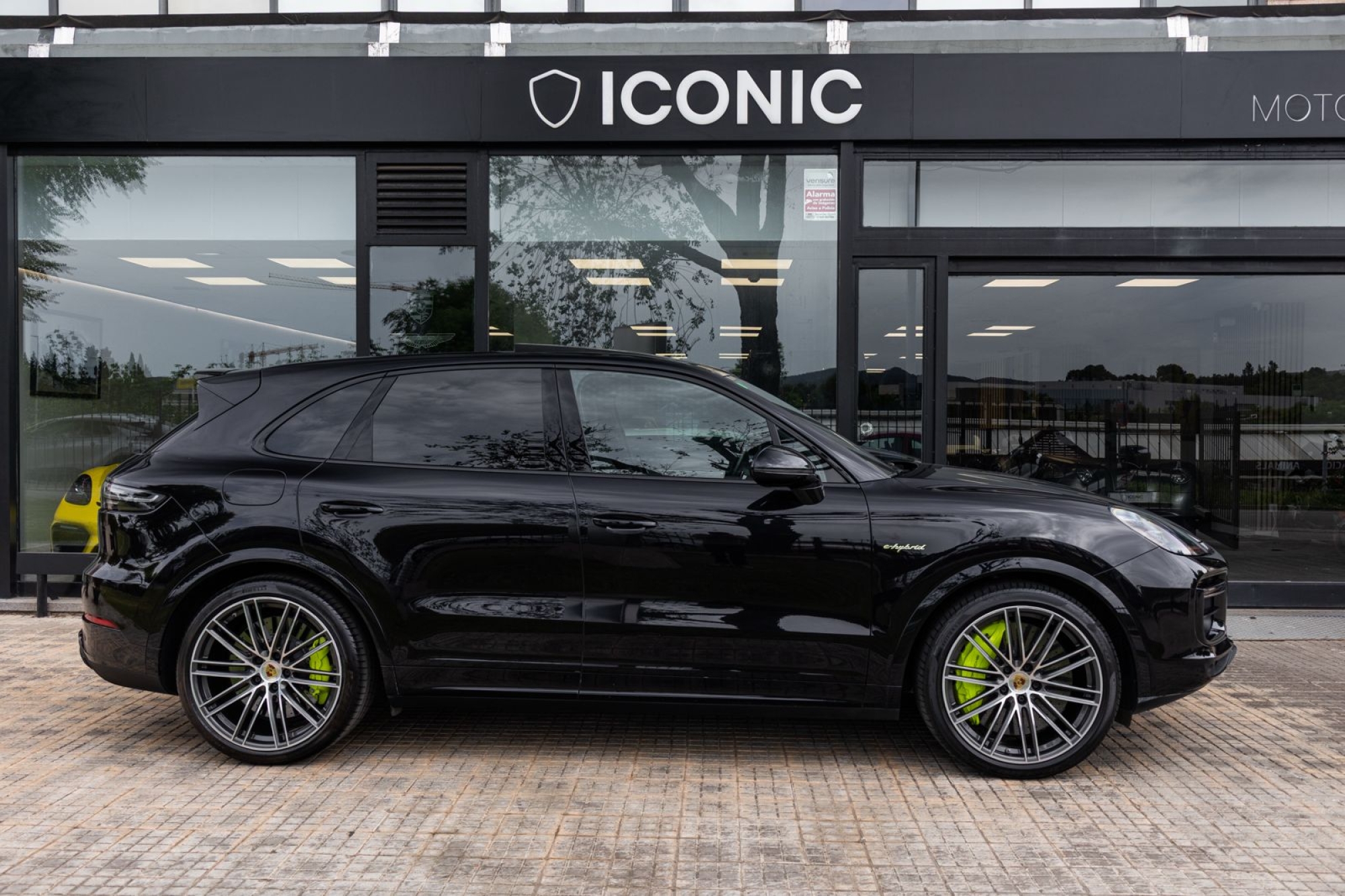 PORSCHE CAYENNE TURBO S E-HYBRID