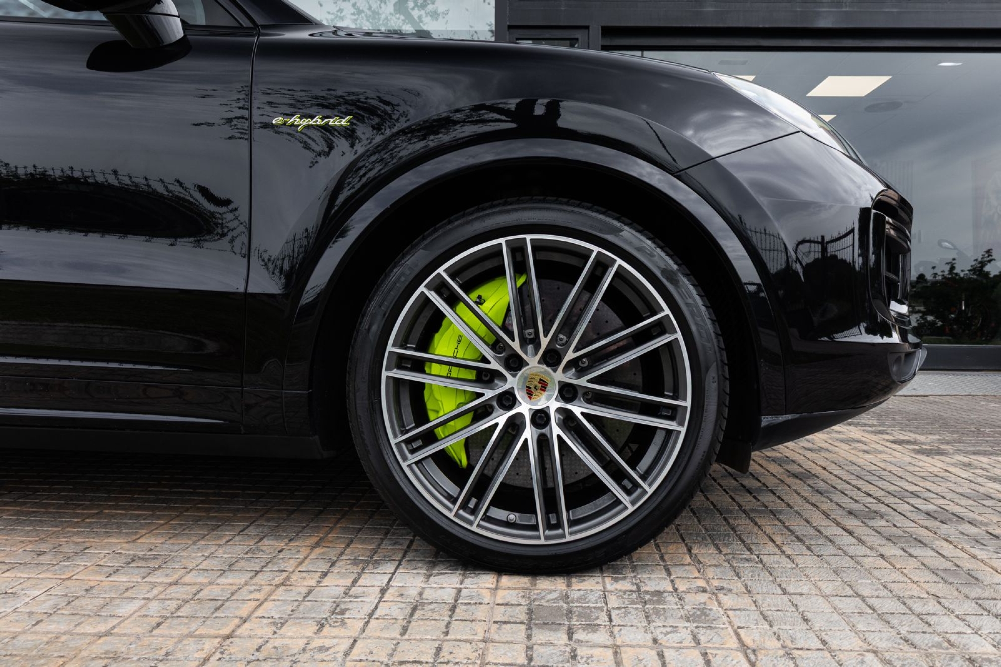 PORSCHE CAYENNE TURBO S E-HYBRID