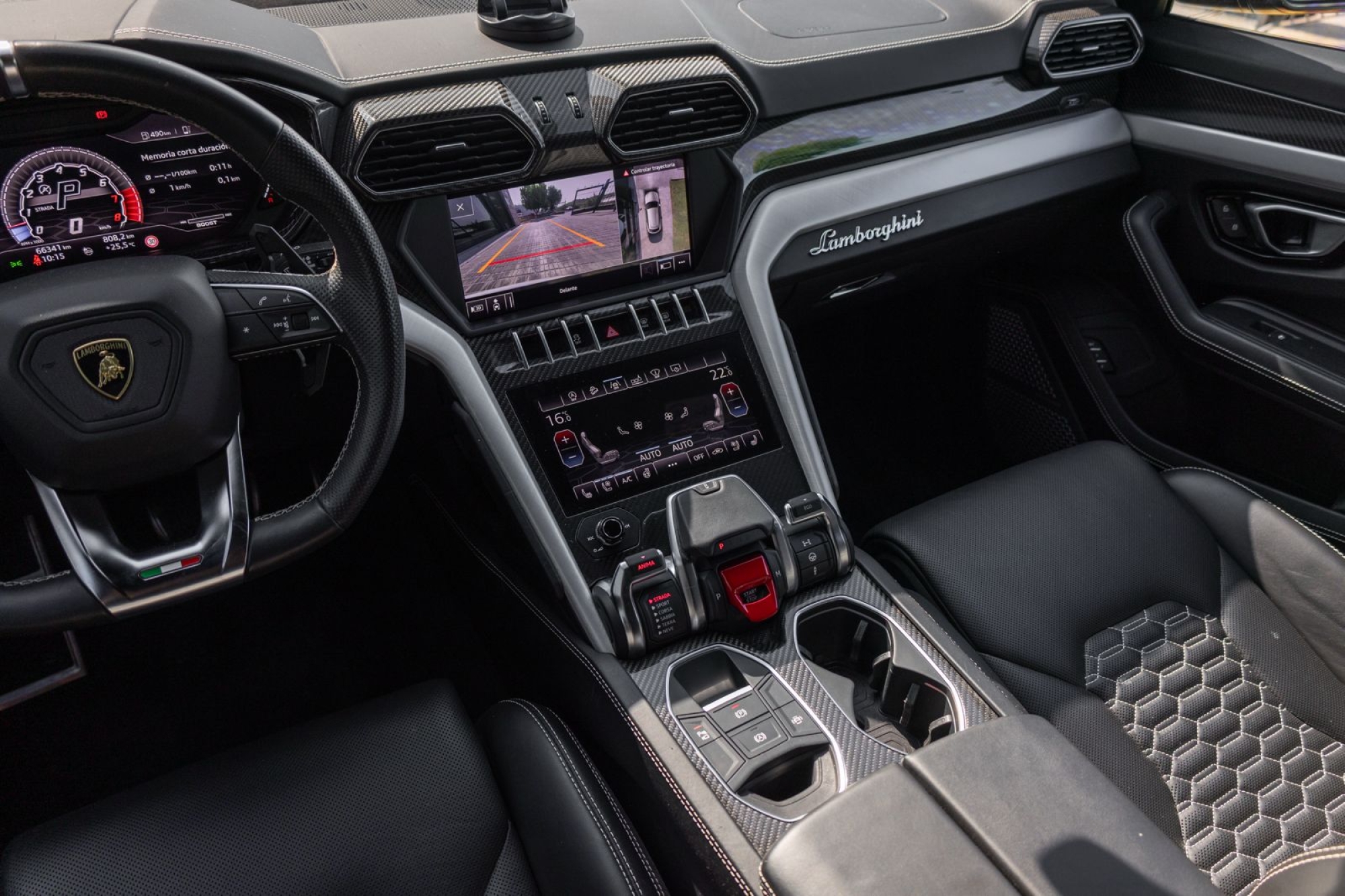 LAMBORGHINI URUS 4.0 V8
