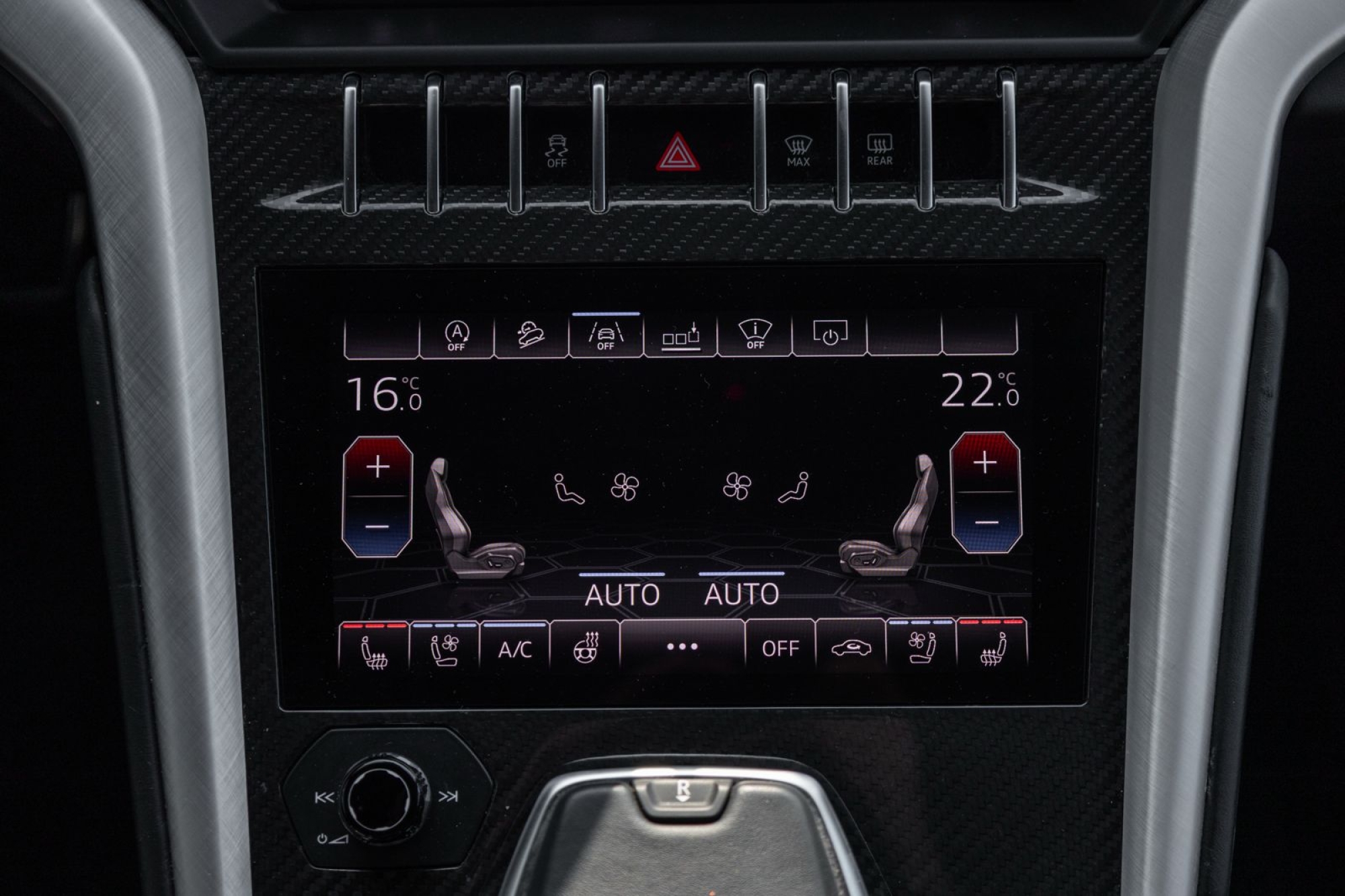 LAMBORGHINI URUS 4.0 V8