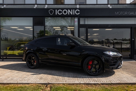 LAMBORGHINI URUS 4.0 V8