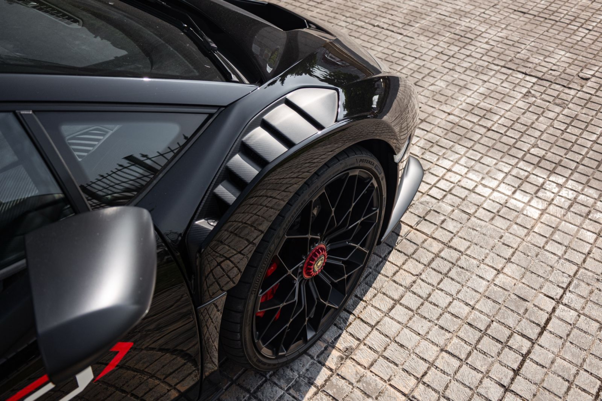 LAMBORGHINI HURACÁN STO