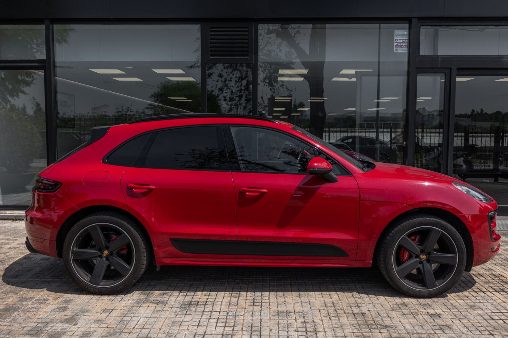 PORSCHE MACAN GTS