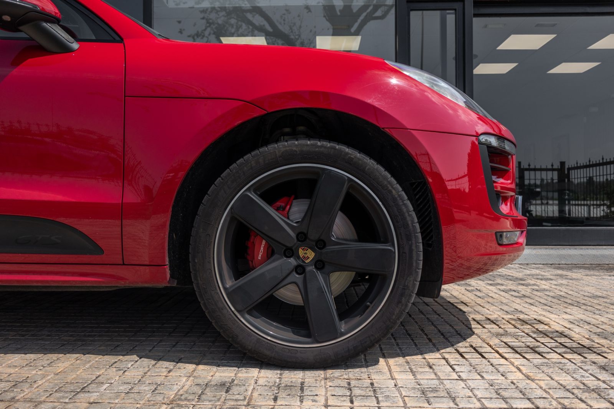 PORSCHE MACAN GTS