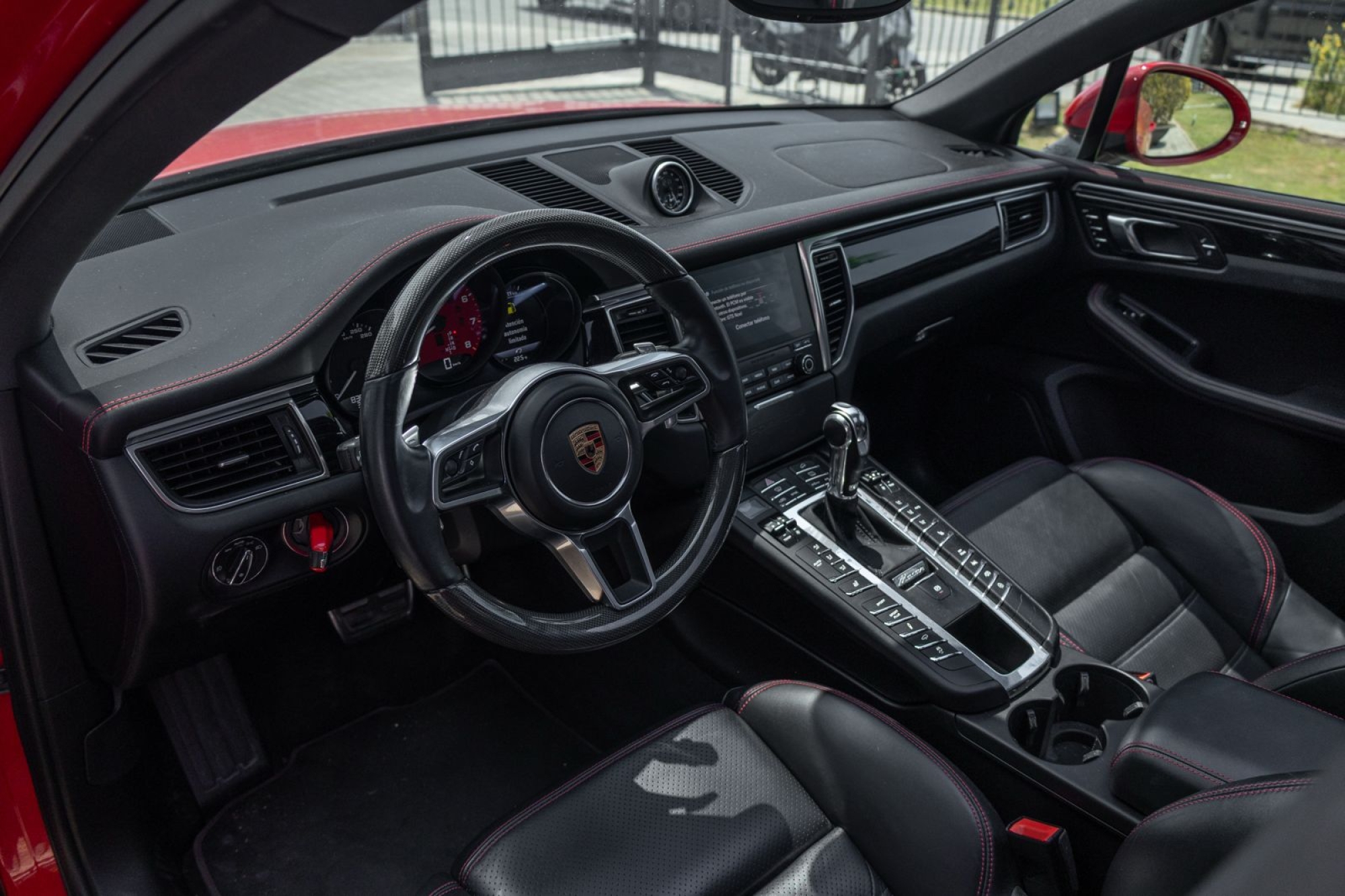 PORSCHE MACAN GTS