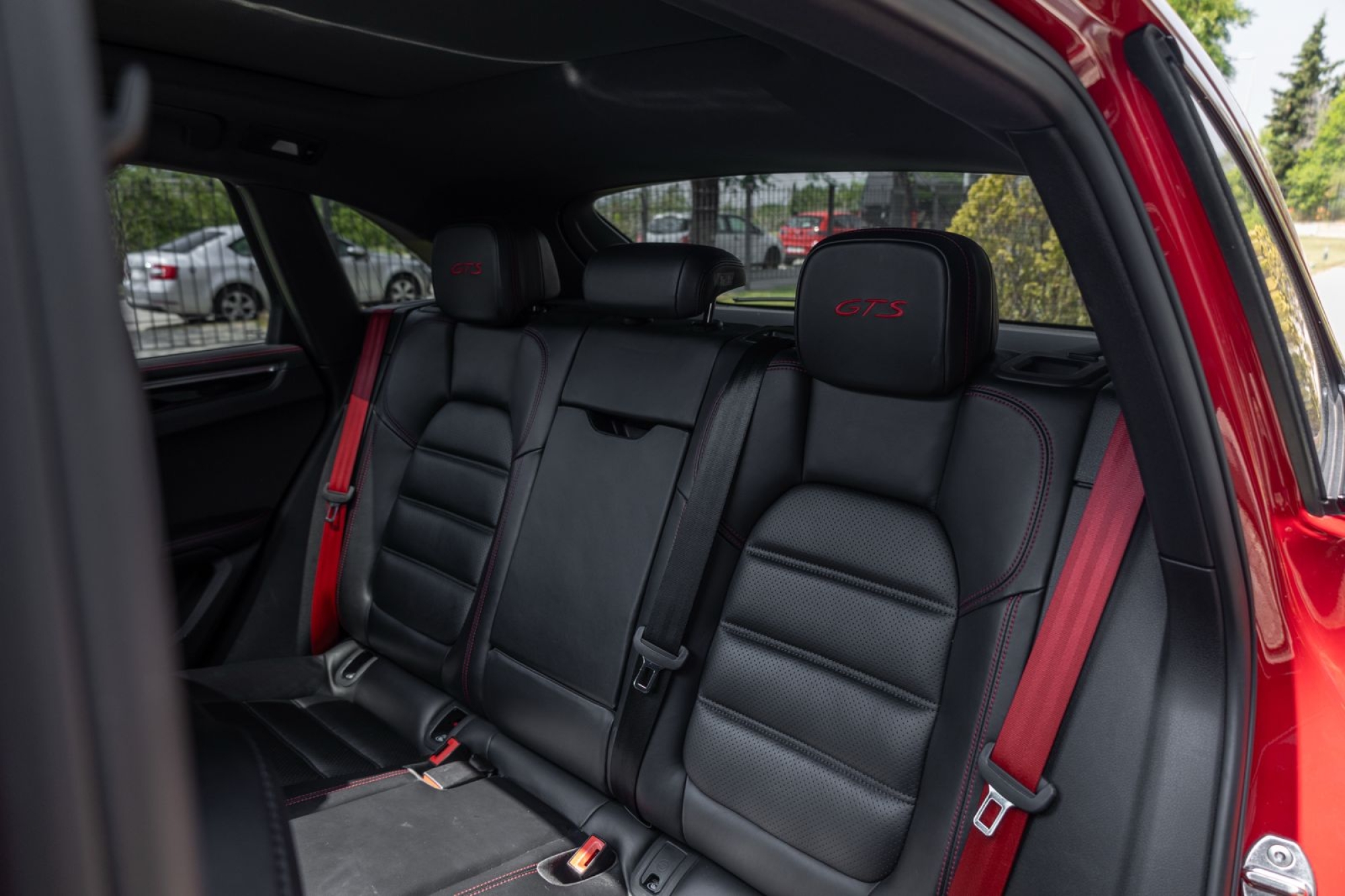 PORSCHE MACAN GTS