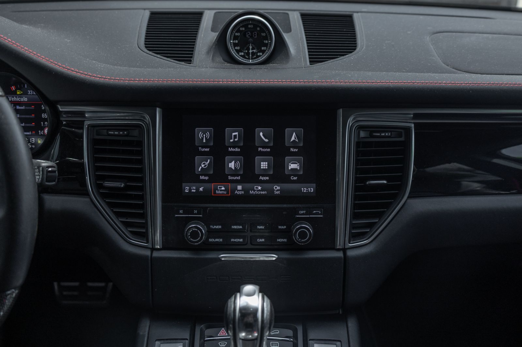 PORSCHE MACAN GTS