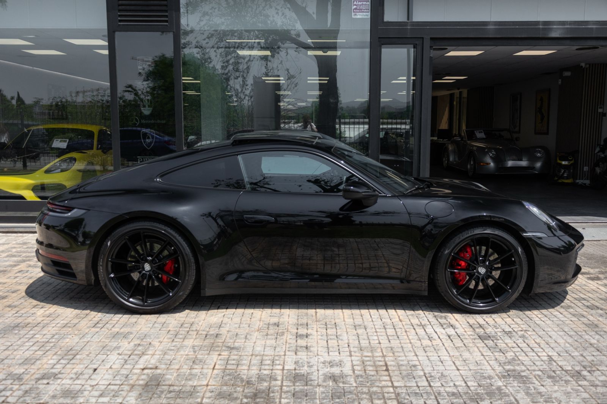 PORSCHE 911 992 CARRERA 4