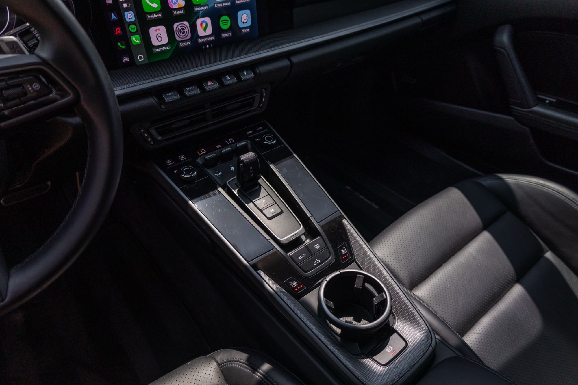 PORSCHE 911 992 CARRERA 4