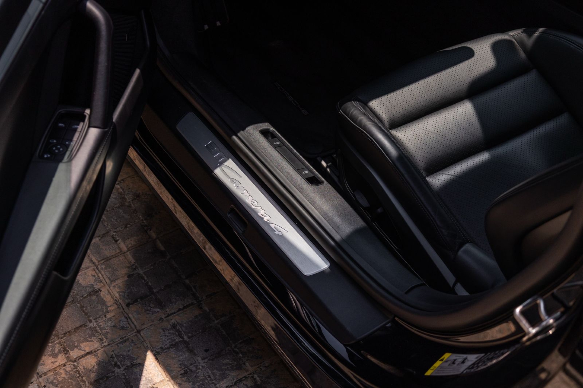 PORSCHE 911 992 CARRERA 4