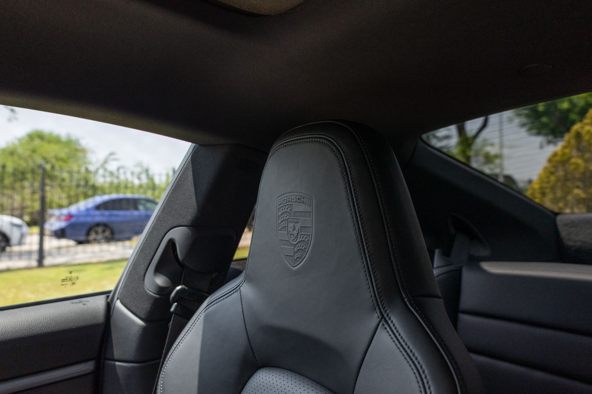 PORSCHE 911 992 CARRERA 4