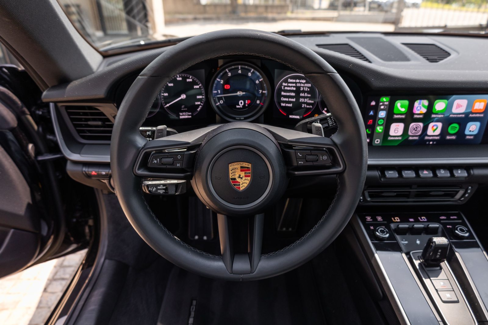PORSCHE 911 992 CARRERA 4