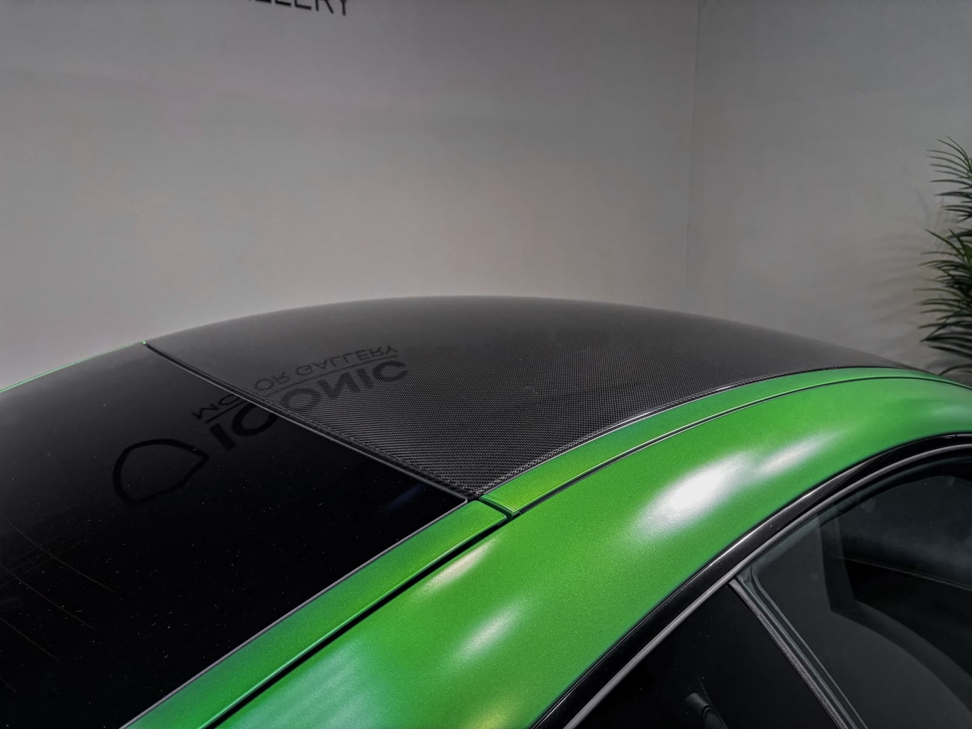 MERCEDES-BENZ AMG GT-R