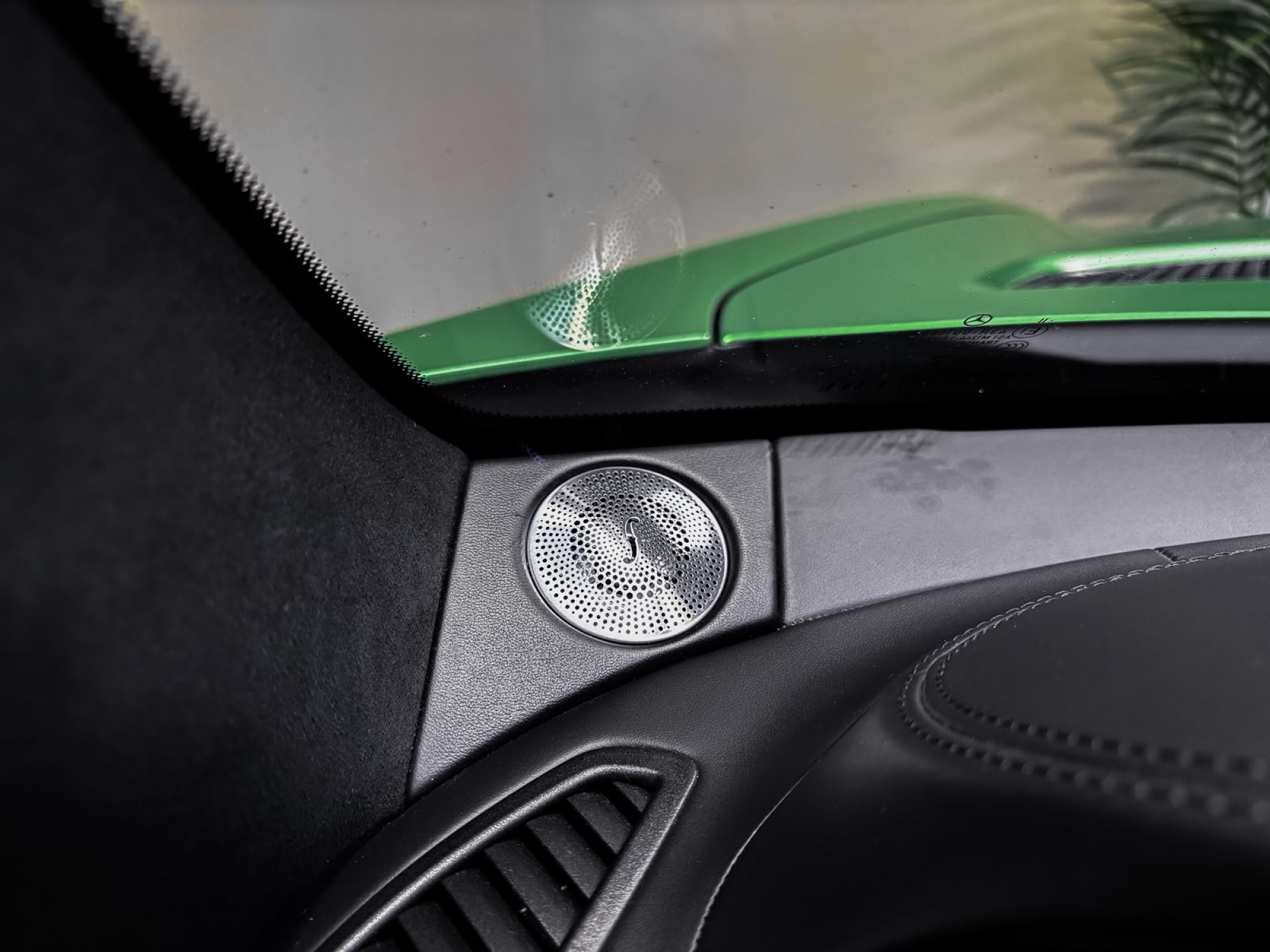 MERCEDES-BENZ AMG GT-R