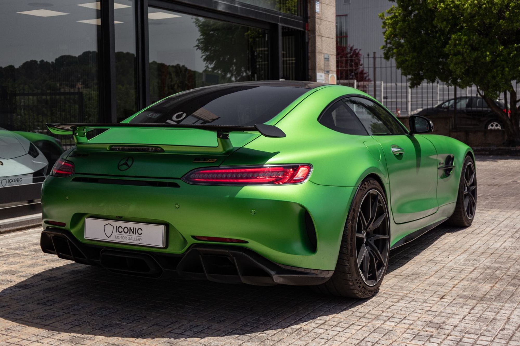 MERCEDES-BENZ AMG GT R