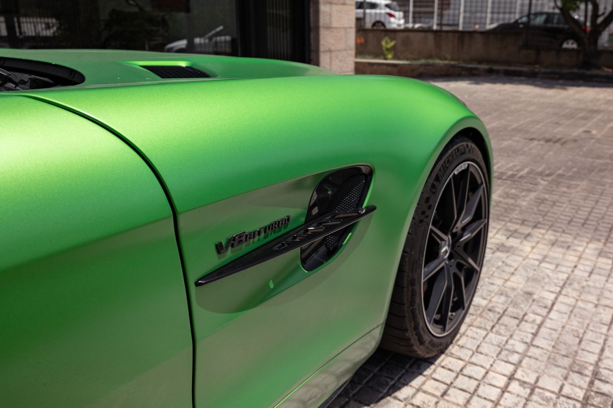 MERCEDES-BENZ AMG GT R