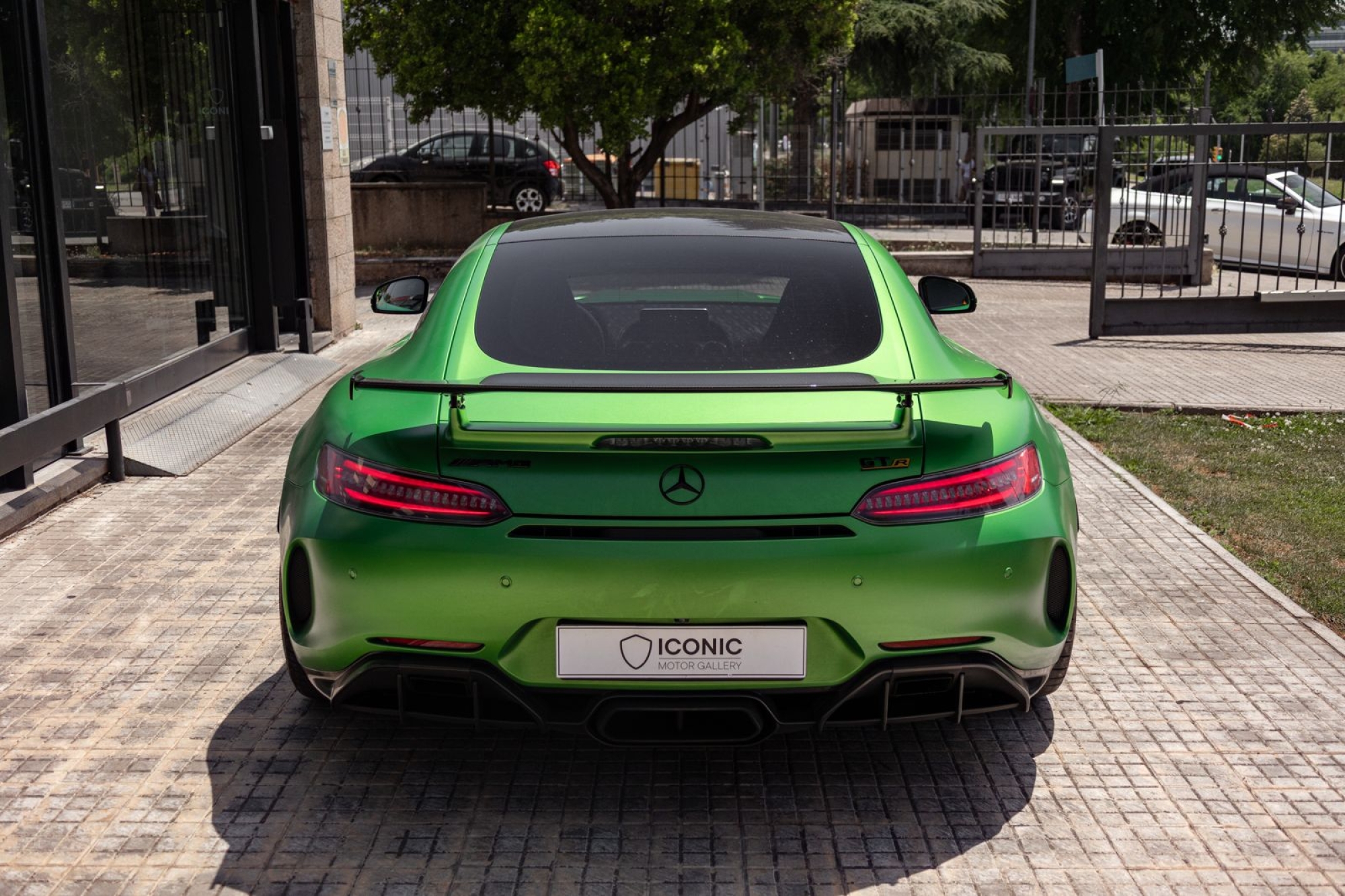 MERCEDES-BENZ AMG GT R