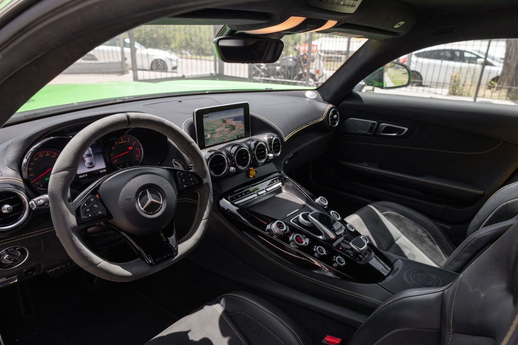 MERCEDES-BENZ AMG GT R