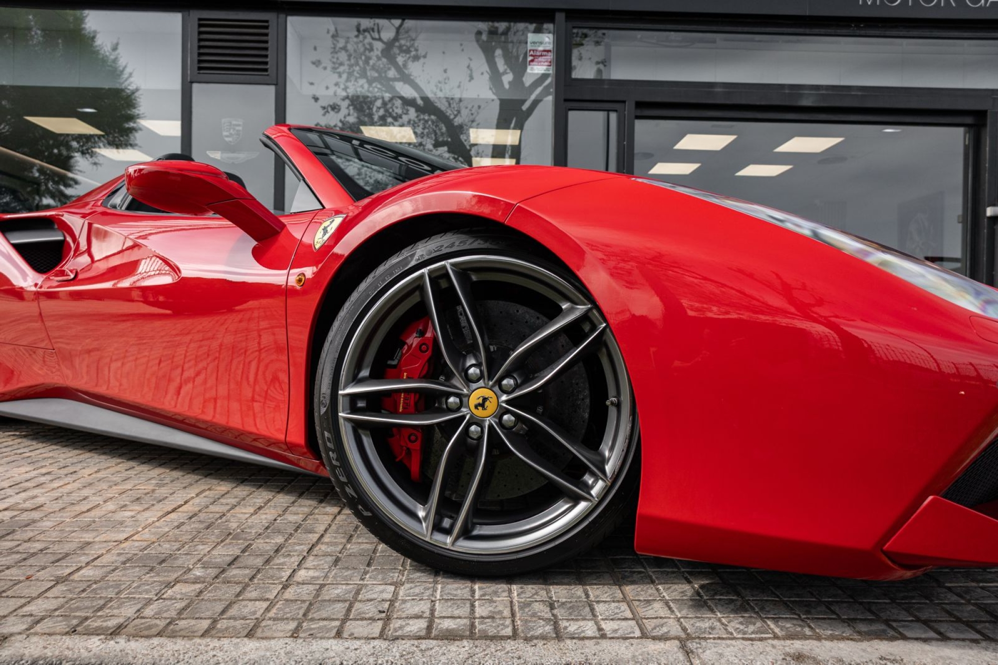 FERRARI 488 SPIDER