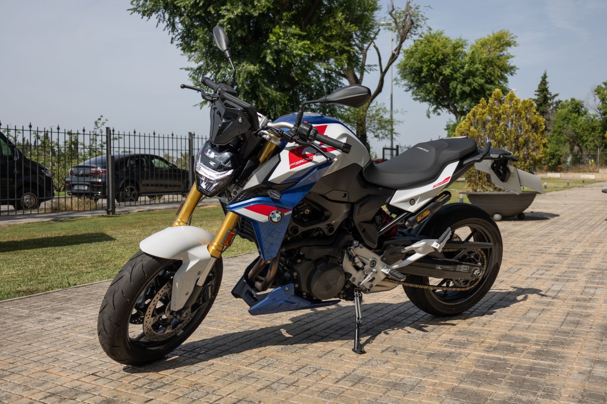 BMW F900 R