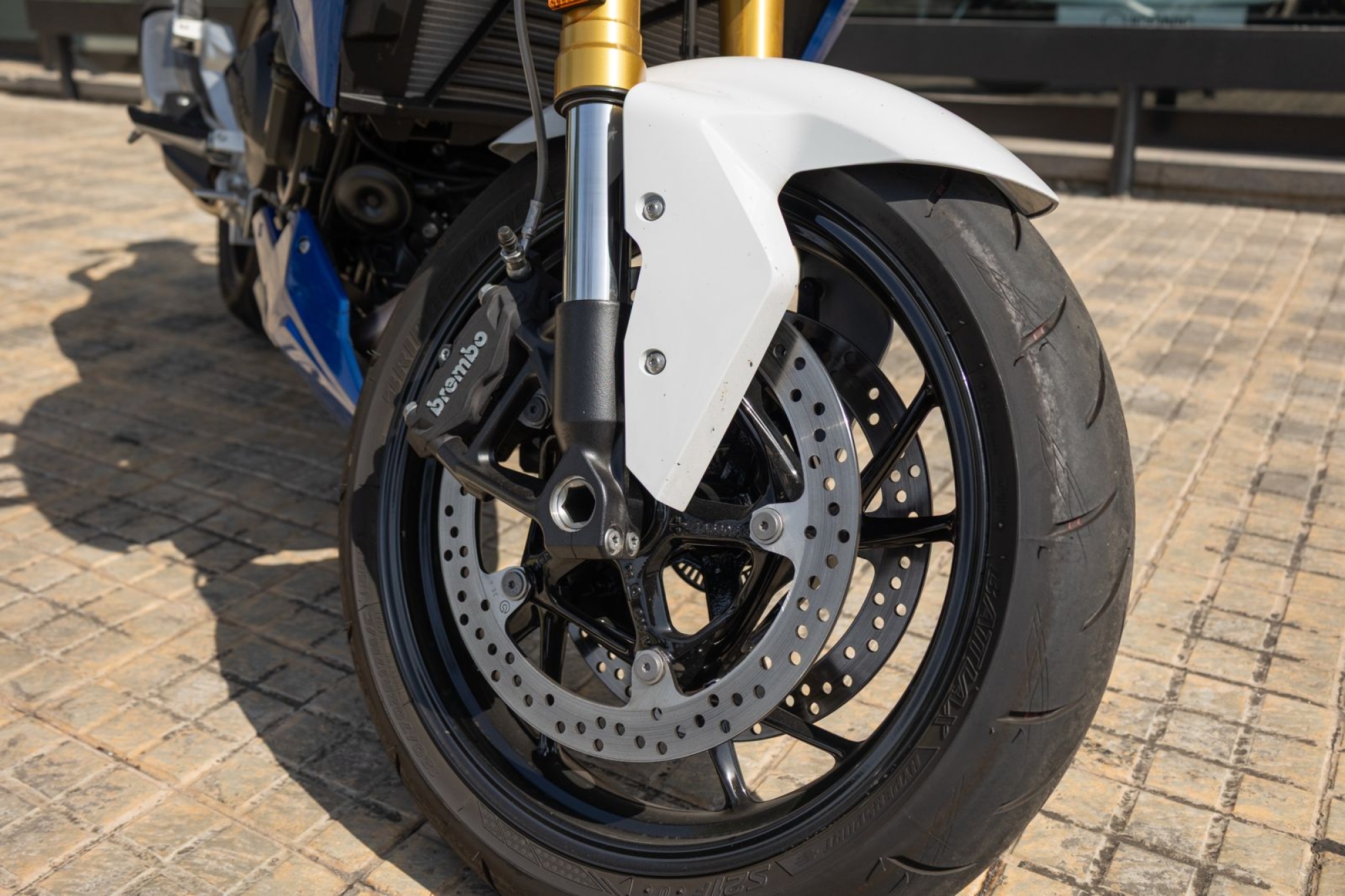 BMW F900 R
