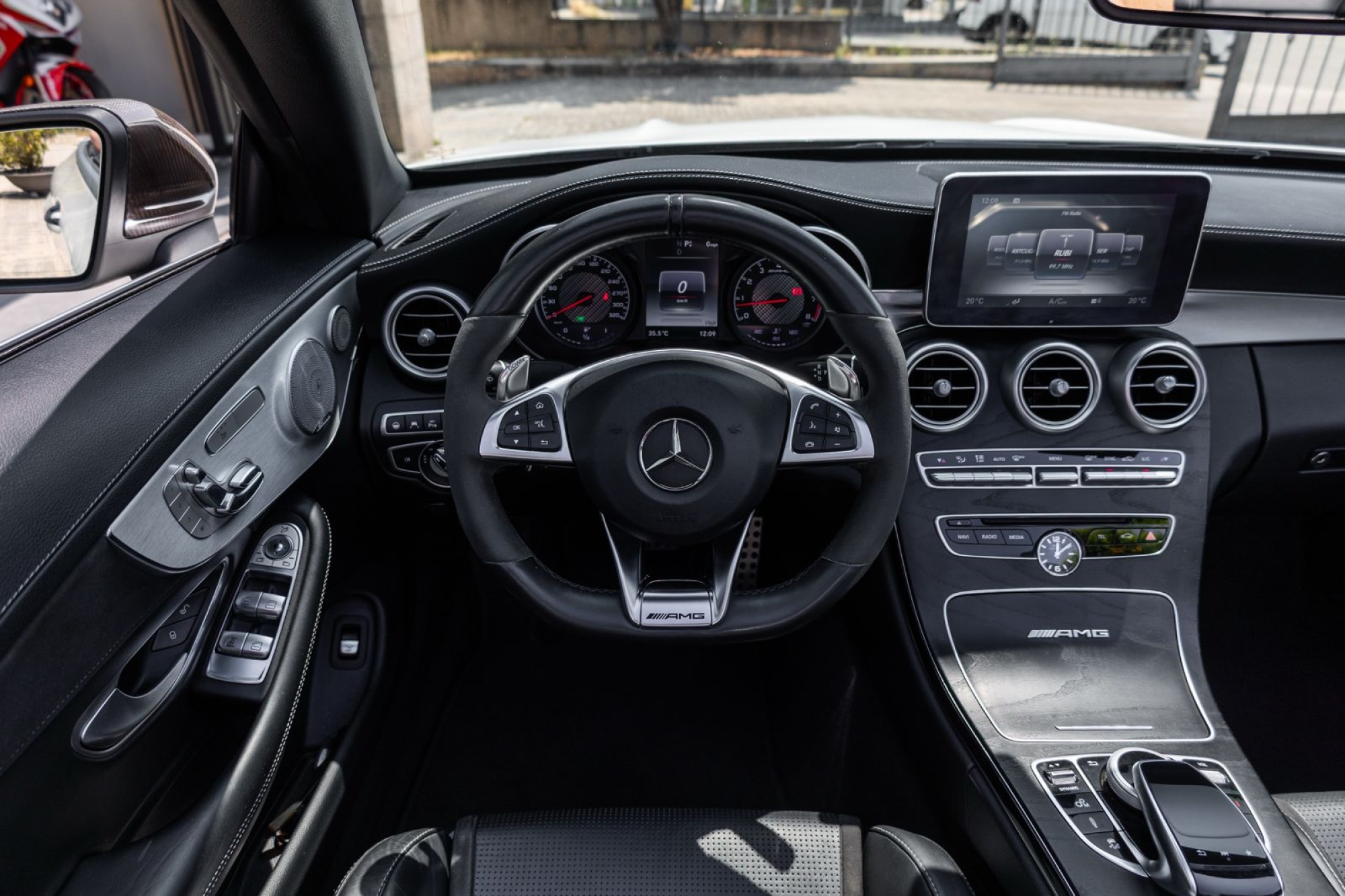 MERCEDES BENZ AMG C63 S CABRIO