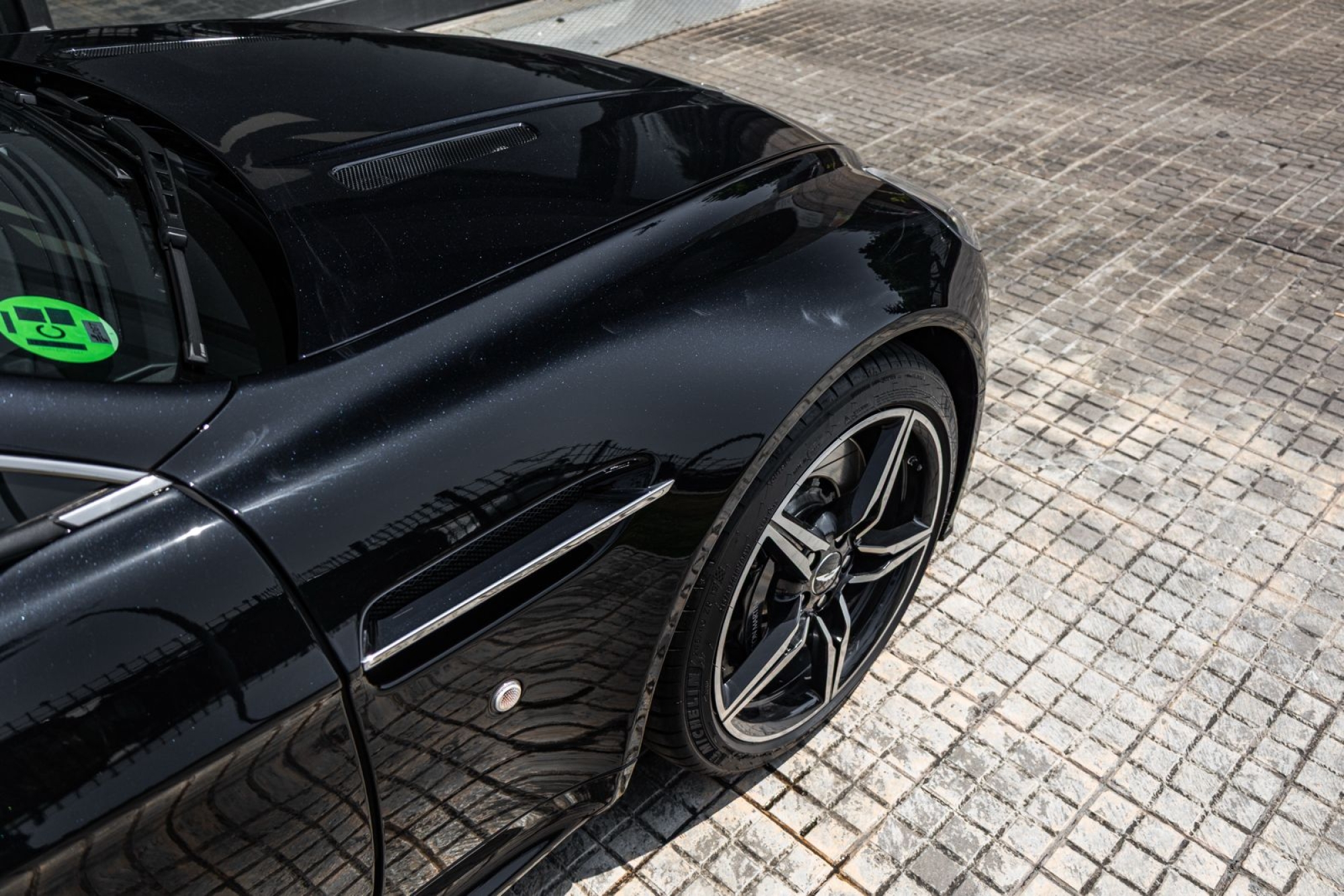 ASTON MARTIN VANTAGE V8