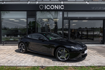ASTON MARTIN VANTAGE V8