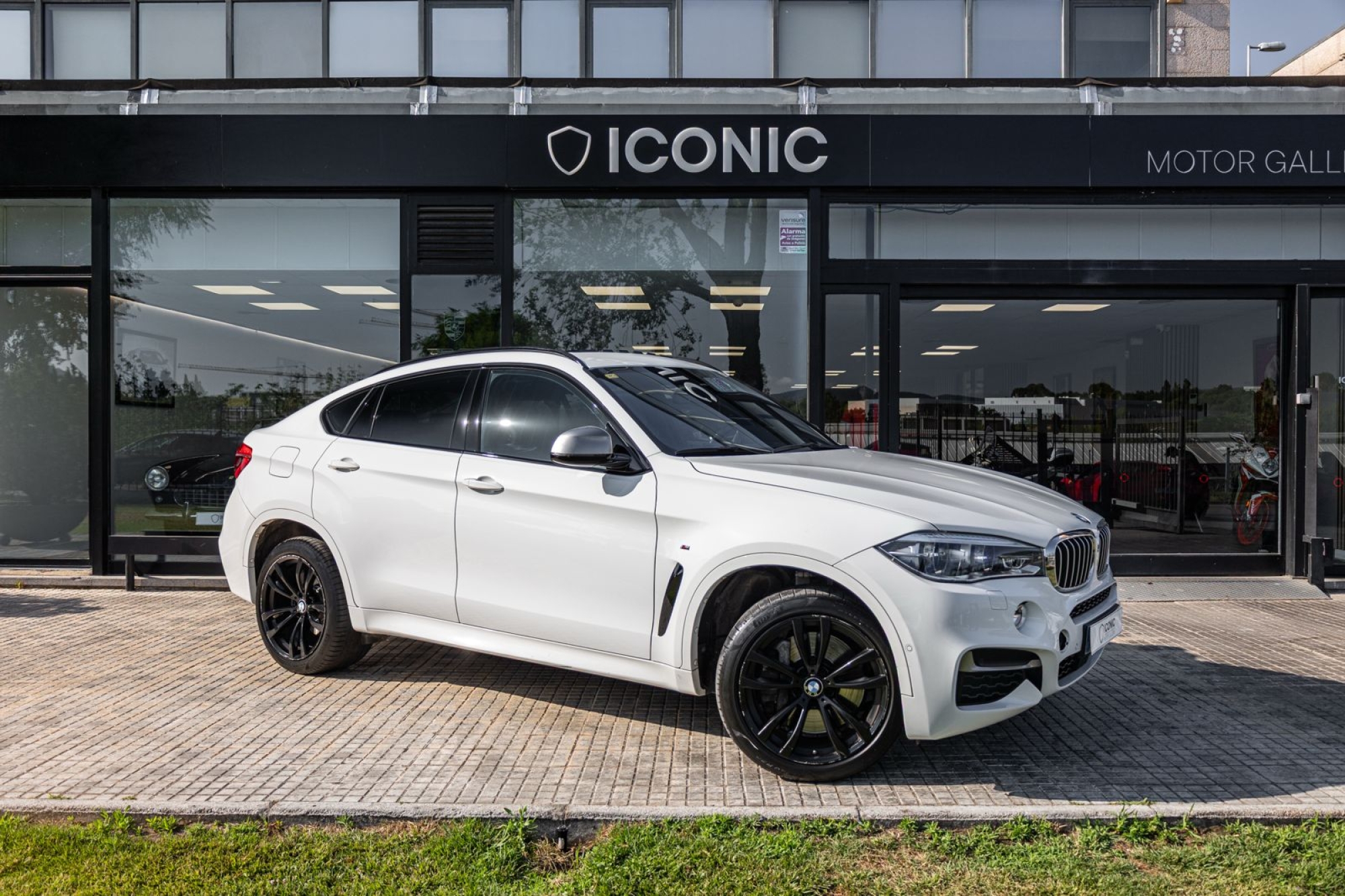 BMW X6 M50D