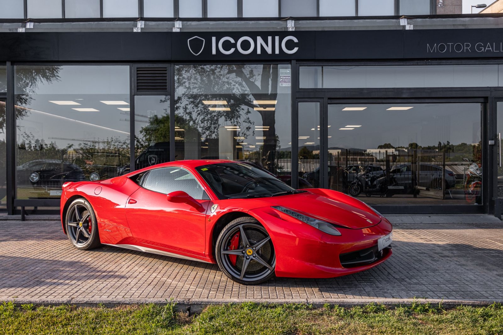 FERRARI 458 ITALIA