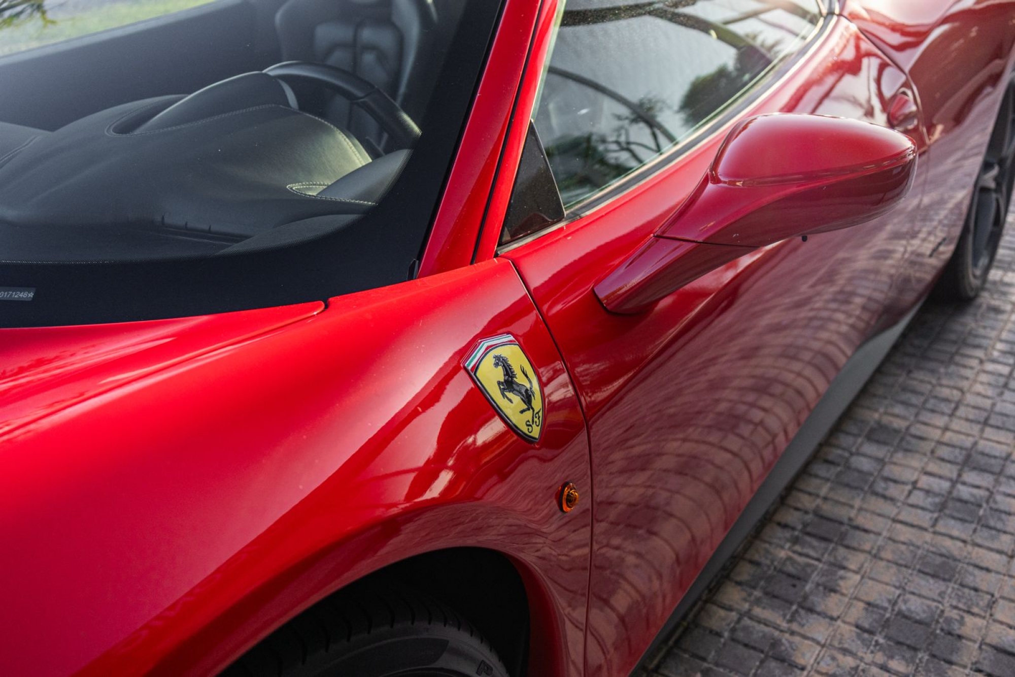 FERRARI 458 ITALIA