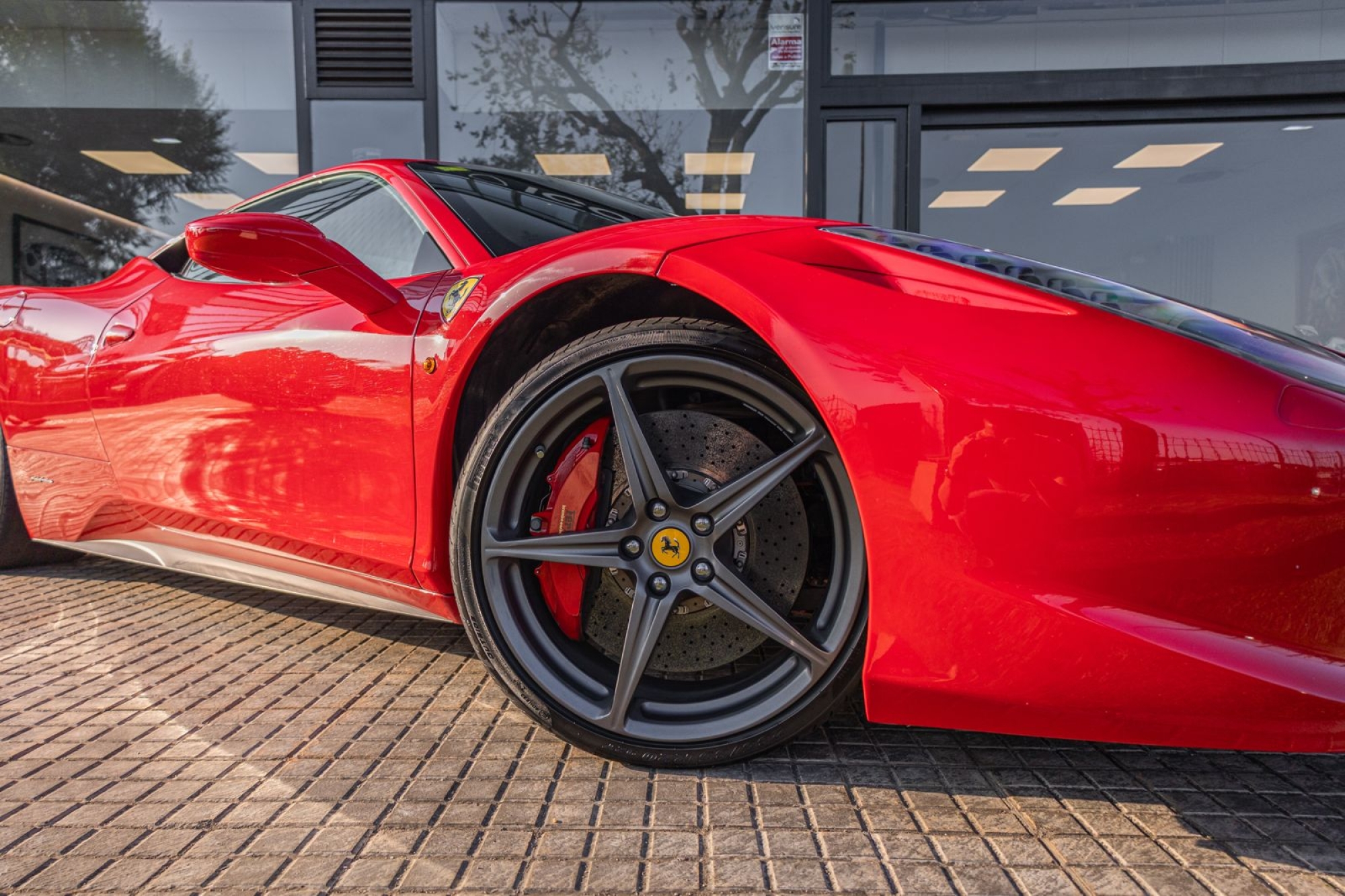 FERRARI 458 ITALIA