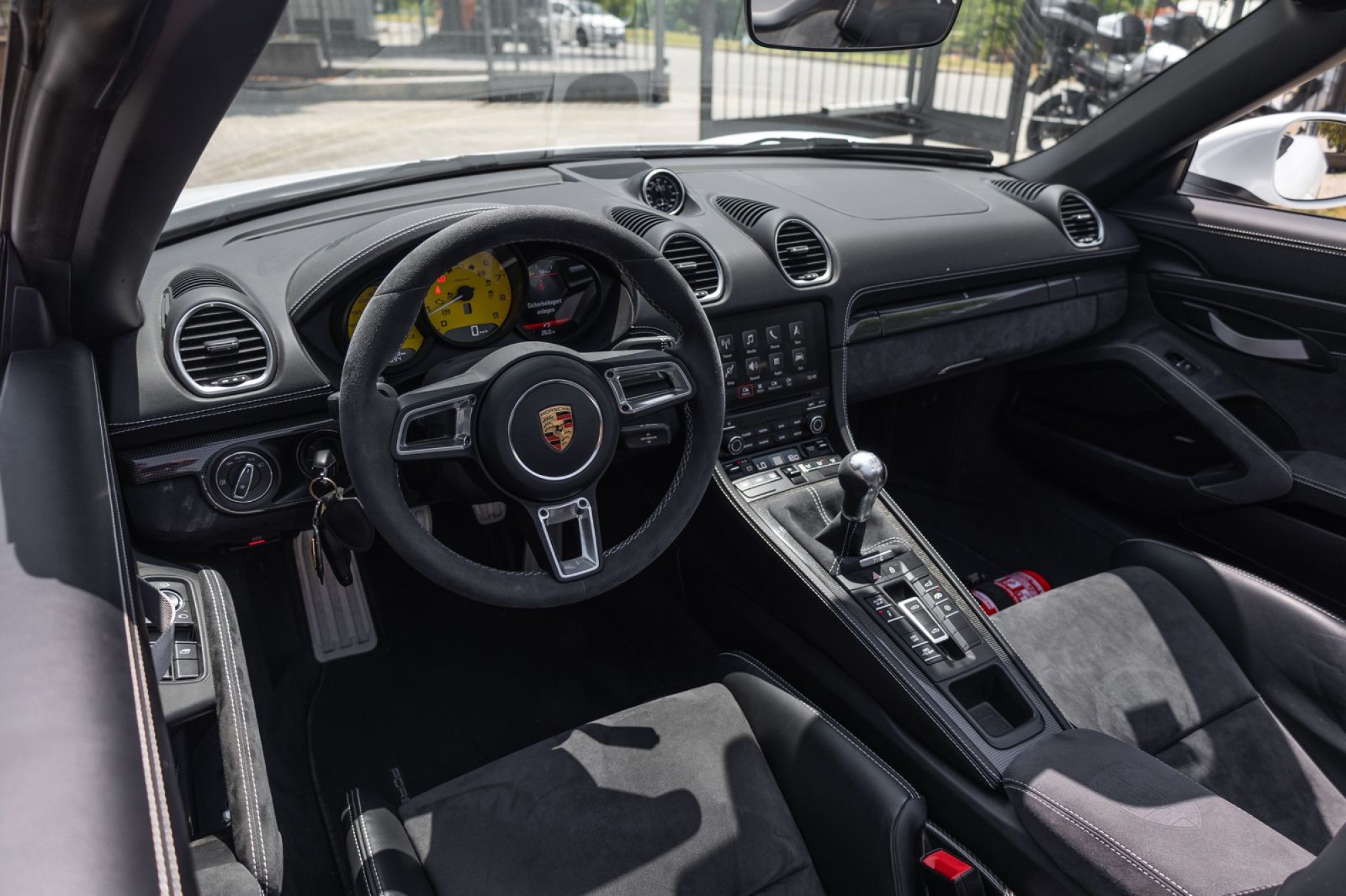 PORSCHE 718 SPYDER