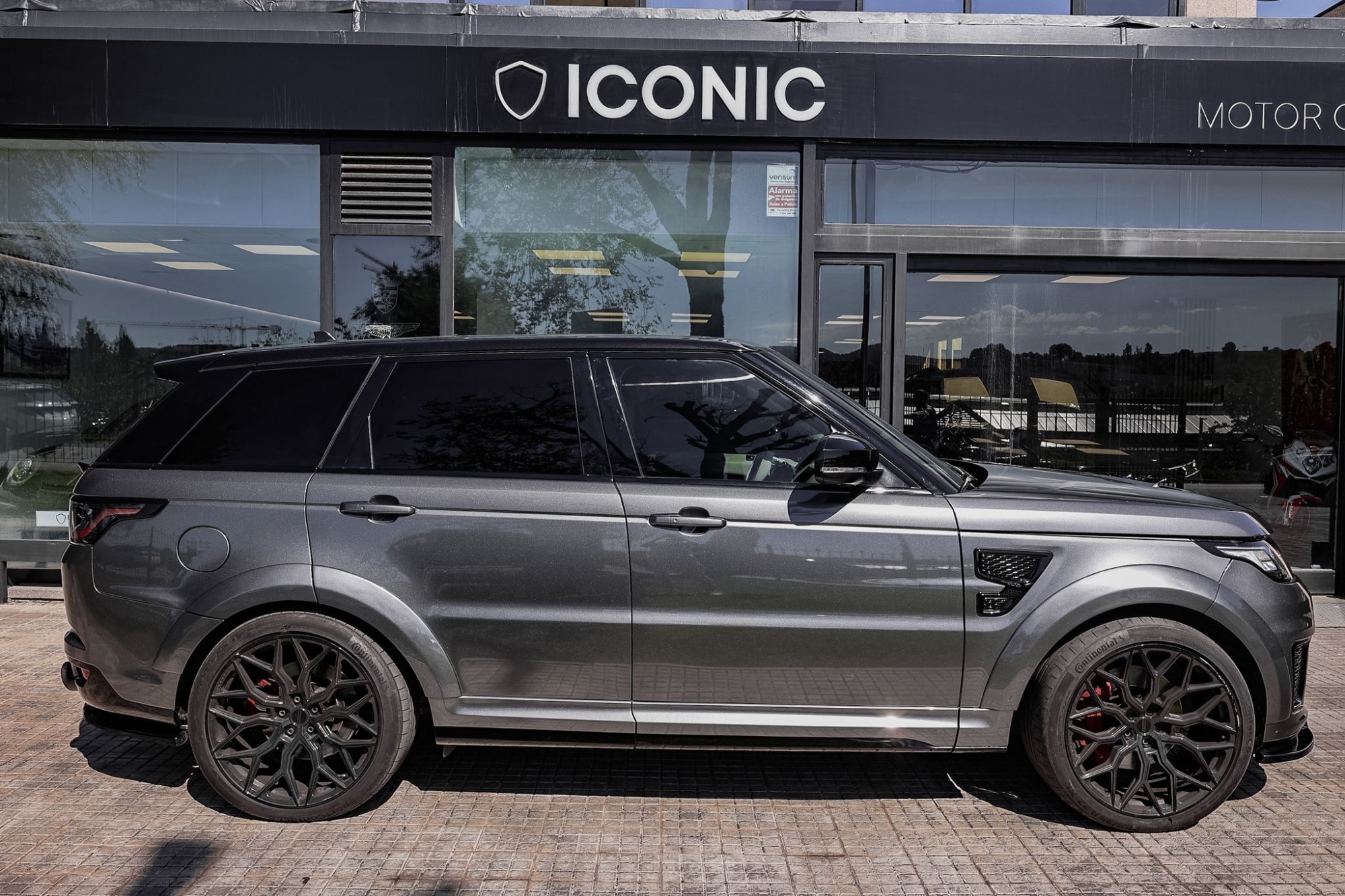 LAND ROVER RANGE ROVER SPORT SVR