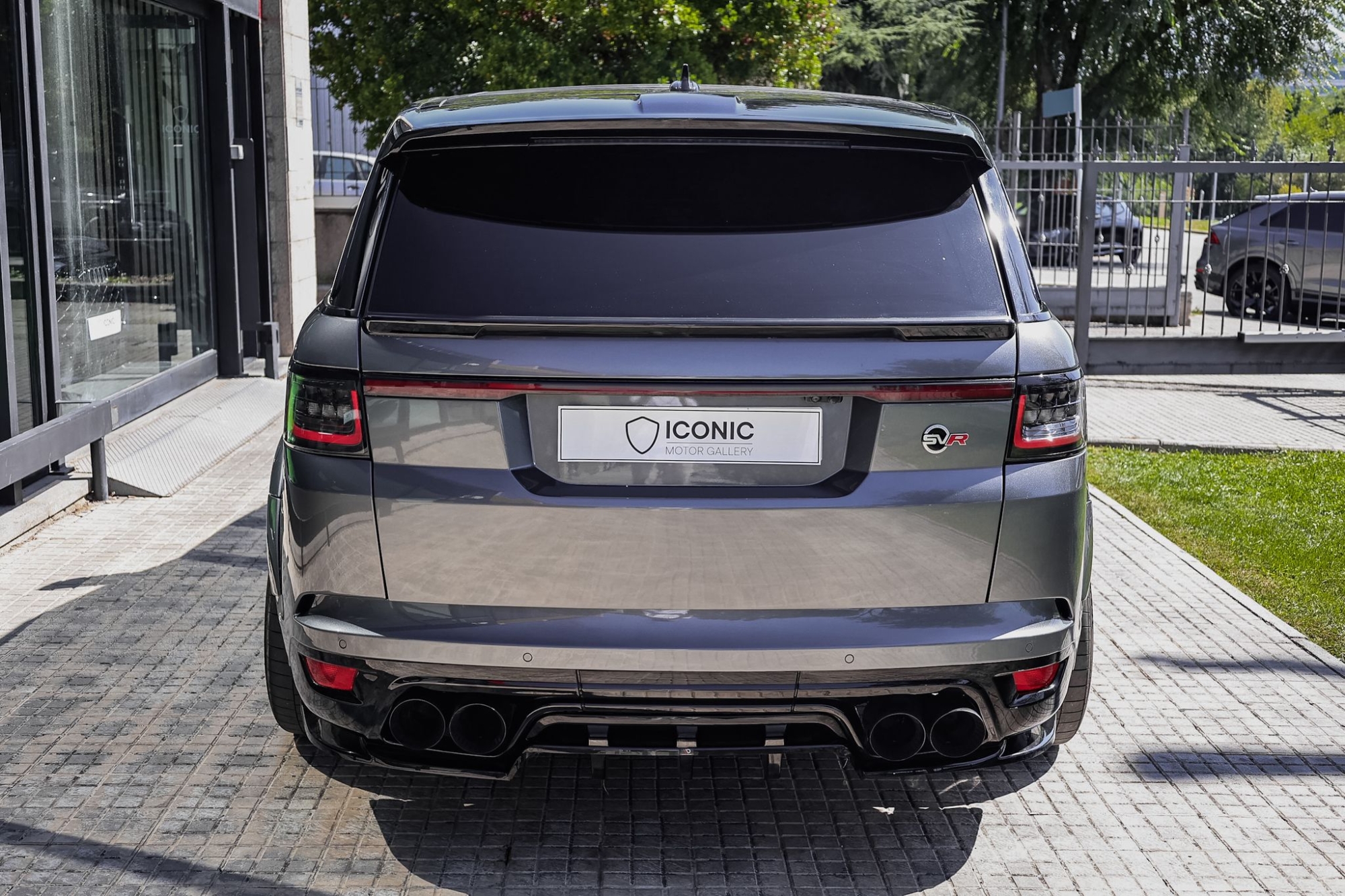 LAND ROVER RANGE ROVER SPORT SVR