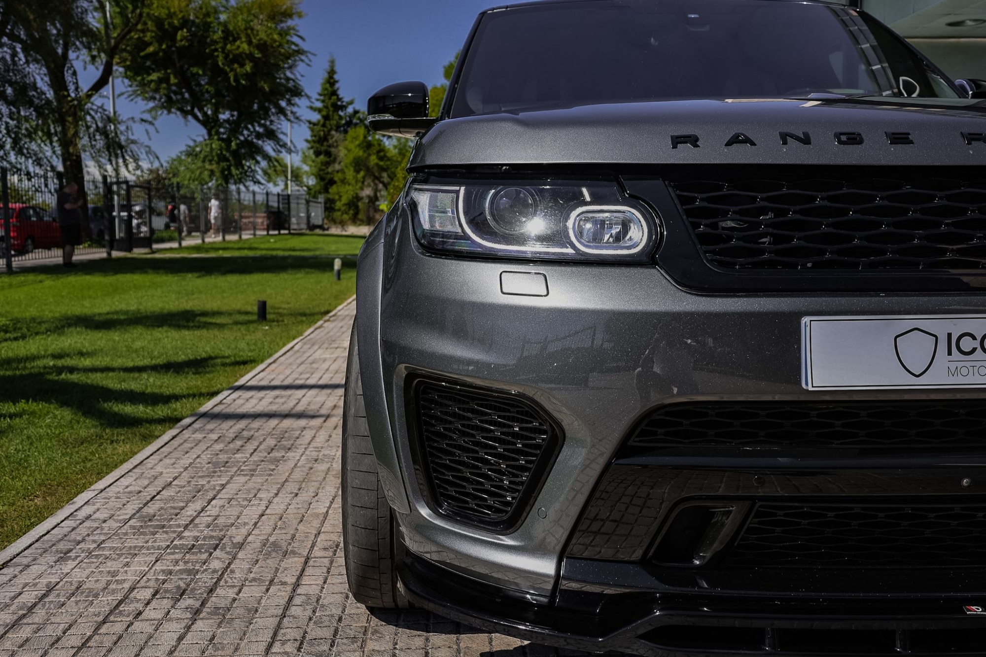 LAND ROVER RANGE ROVER SPORT SVR