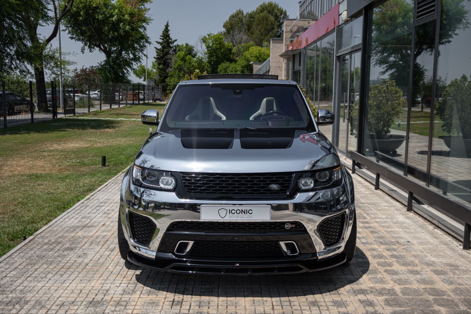 LAND ROVER RANGE ROVER SPORT SVR