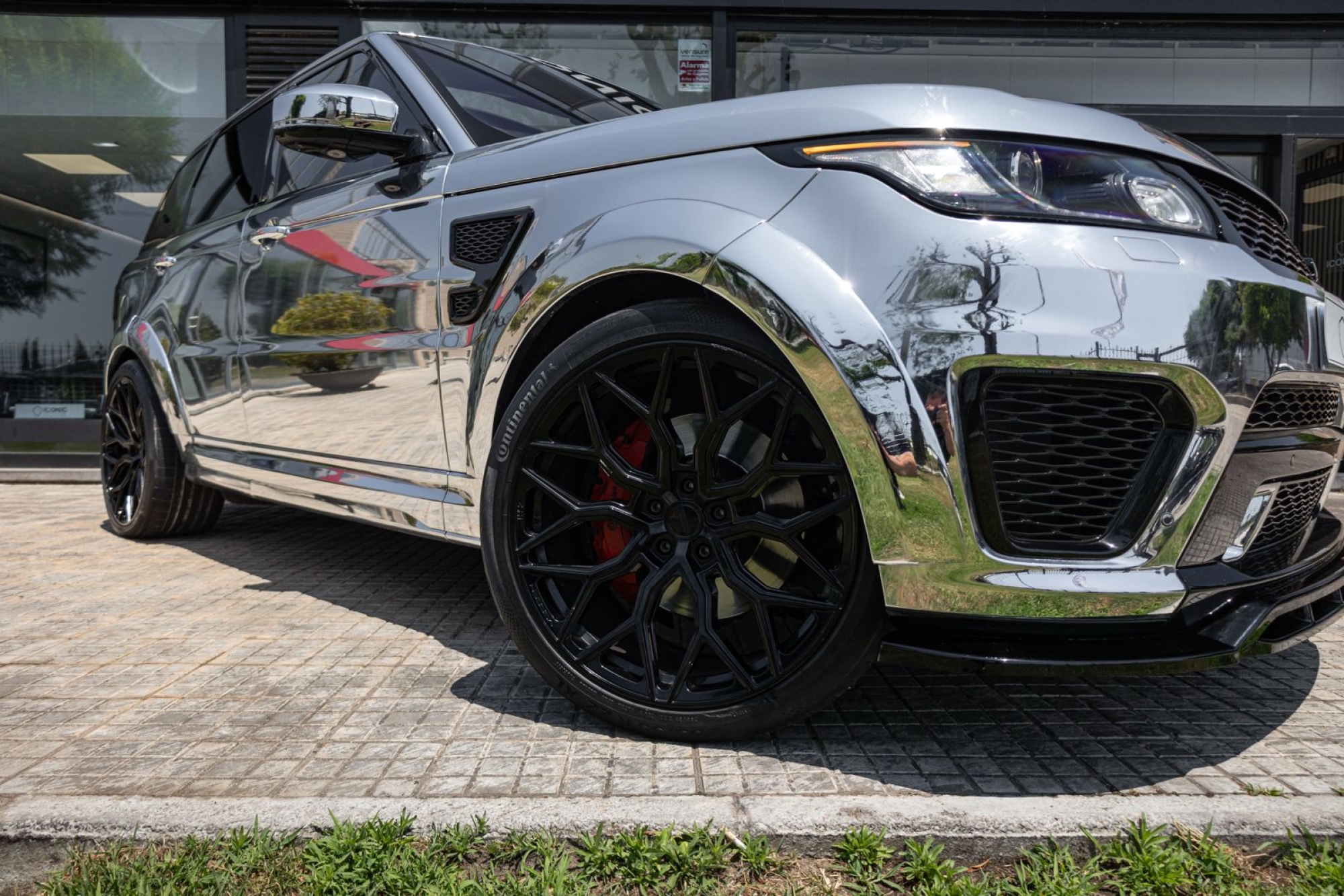LAND ROVER RANGE ROVER SPORT SVR