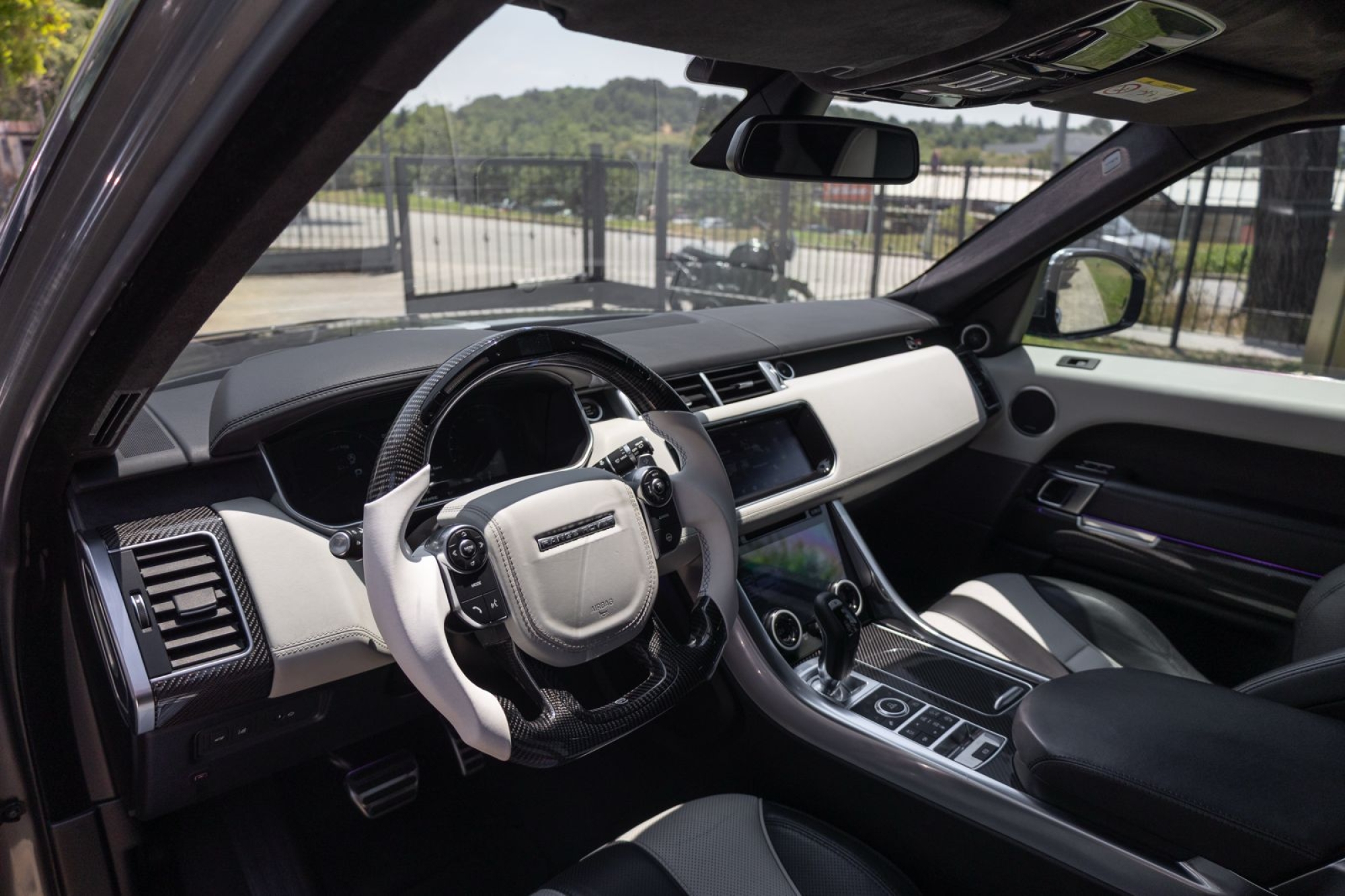 LAND ROVER RANGE ROVER SPORT SVR