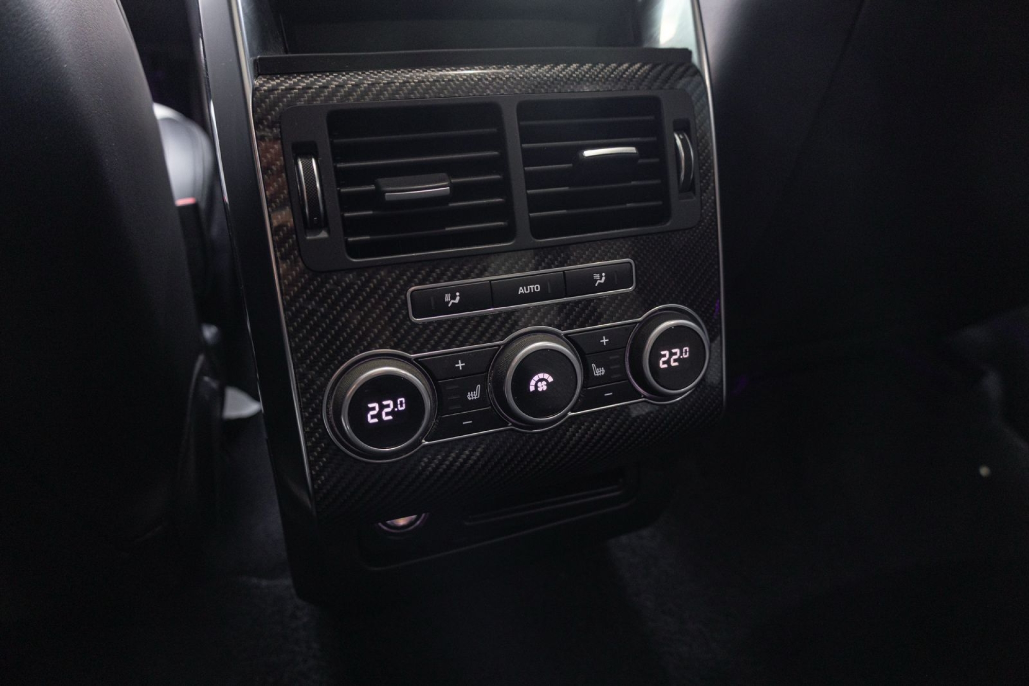 LAND ROVER RANGE ROVER SPORT SVR