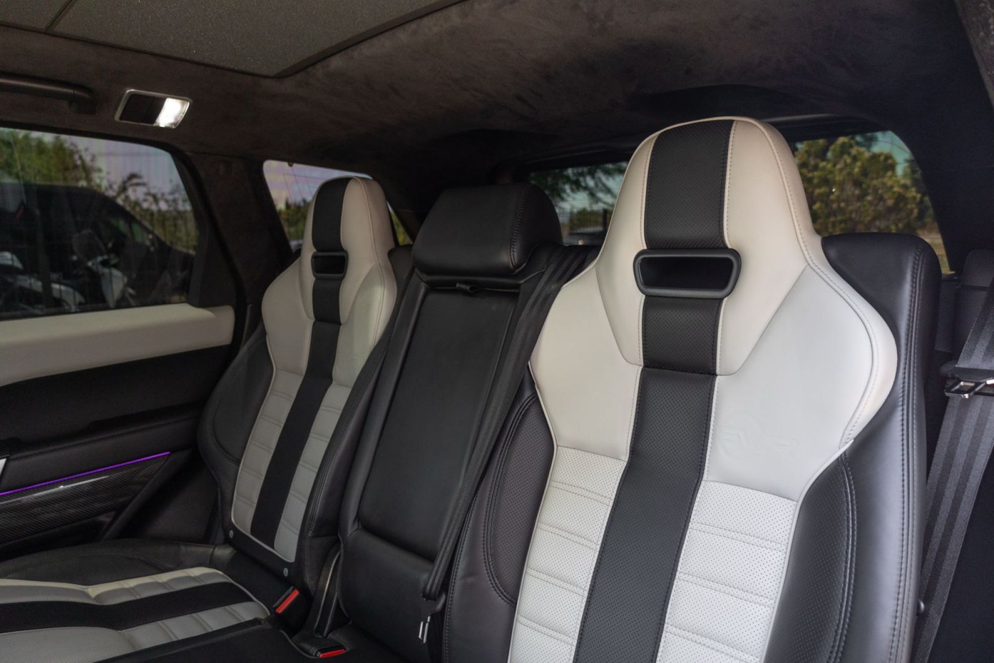 LAND ROVER RANGE ROVER SPORT SVR