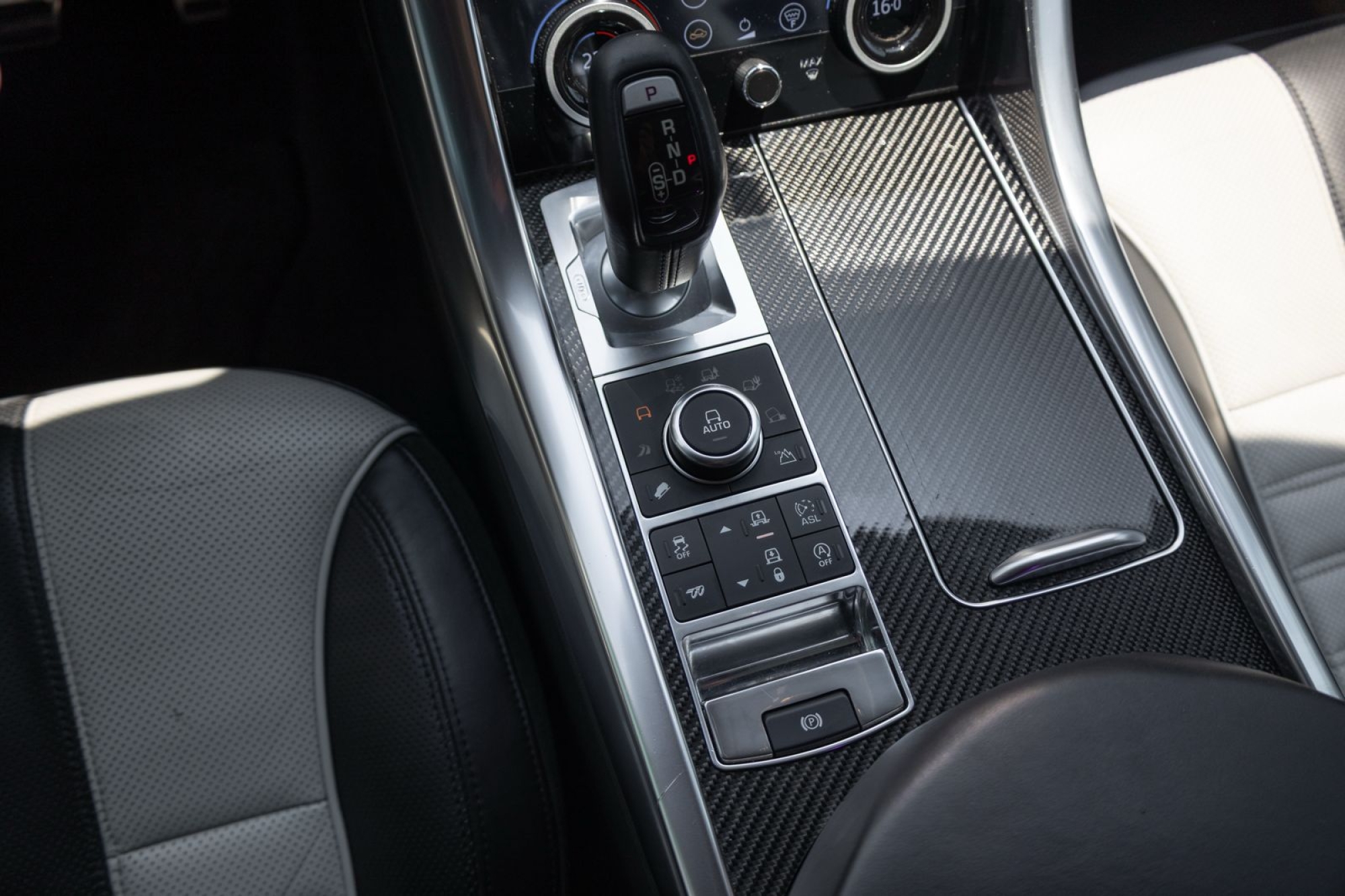 LAND ROVER RANGE ROVER SPORT SVR